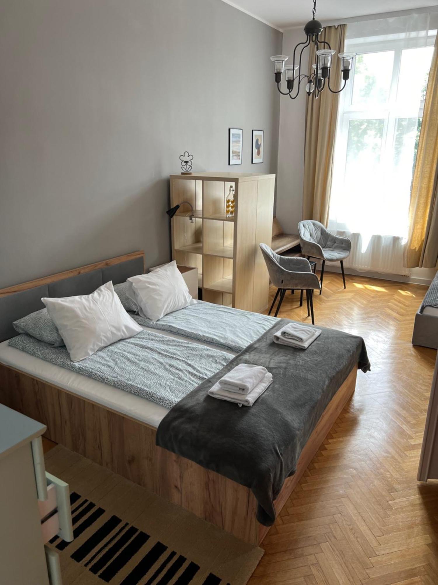 Apartment Large Next To Main Station - 85 M2 Krakow