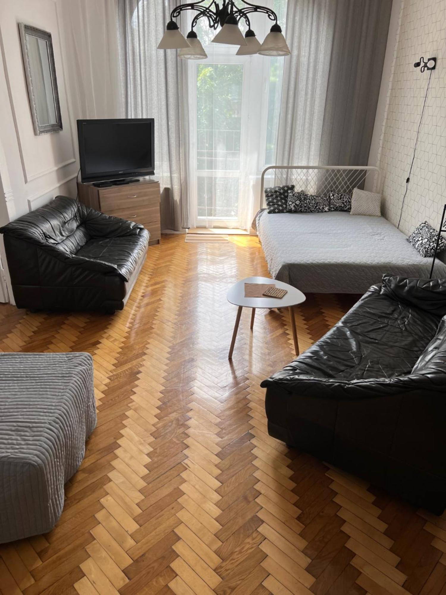 Large Next To Main Station - 85 M2 Krakow
