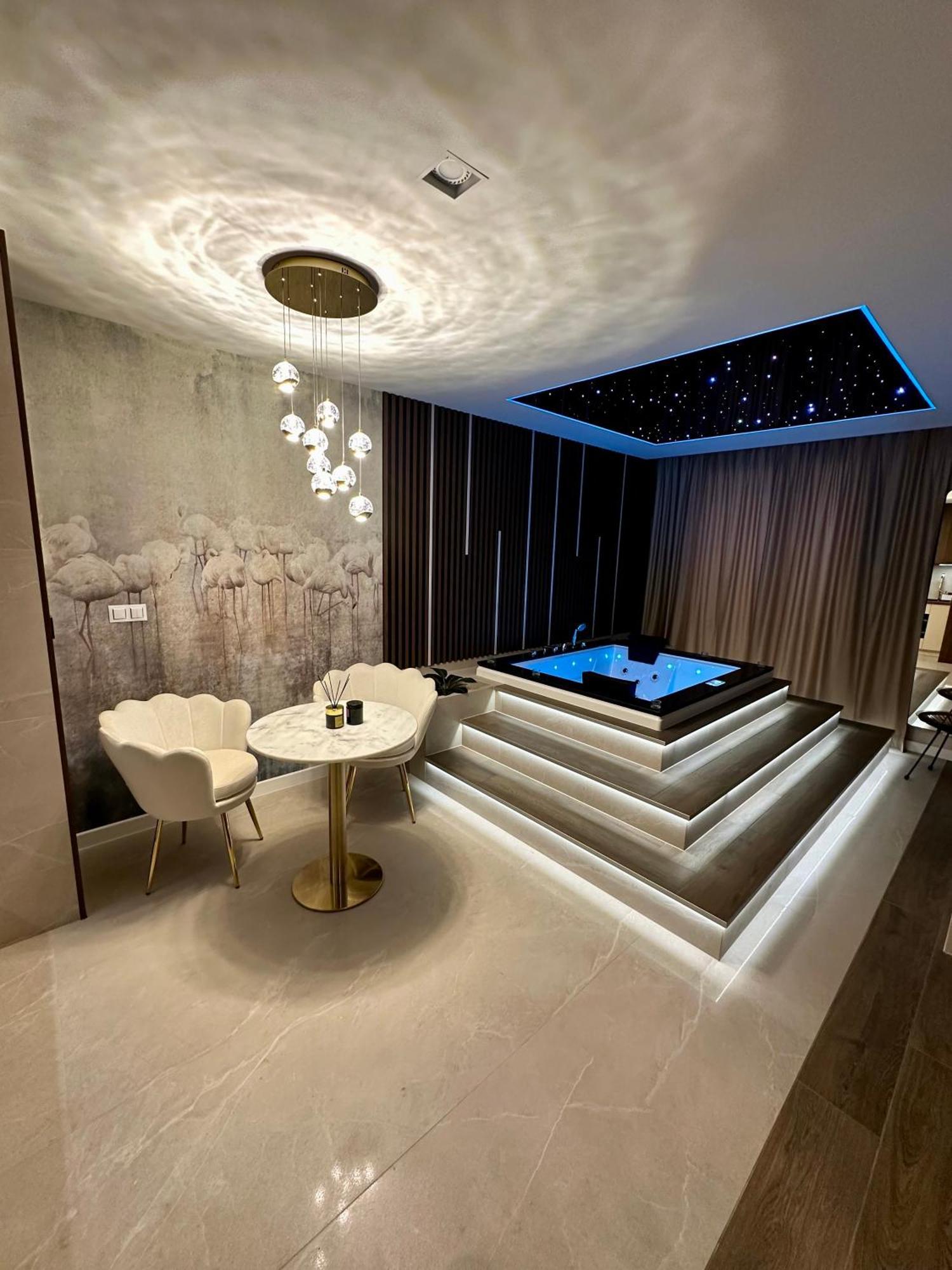 Masarska 8 Vip Jacuzzi Apartment