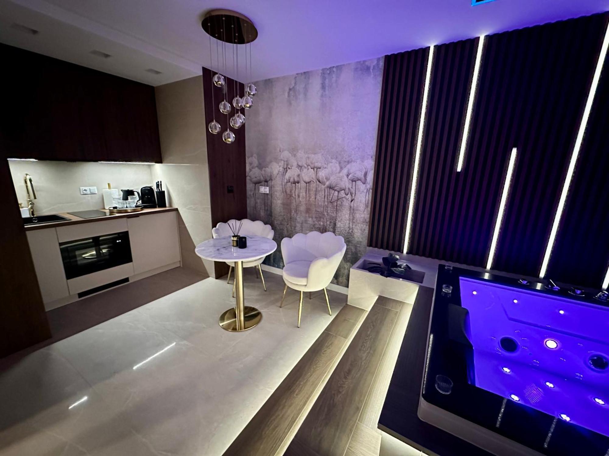 Masarska 8 Vip Jacuzzi Apartment *