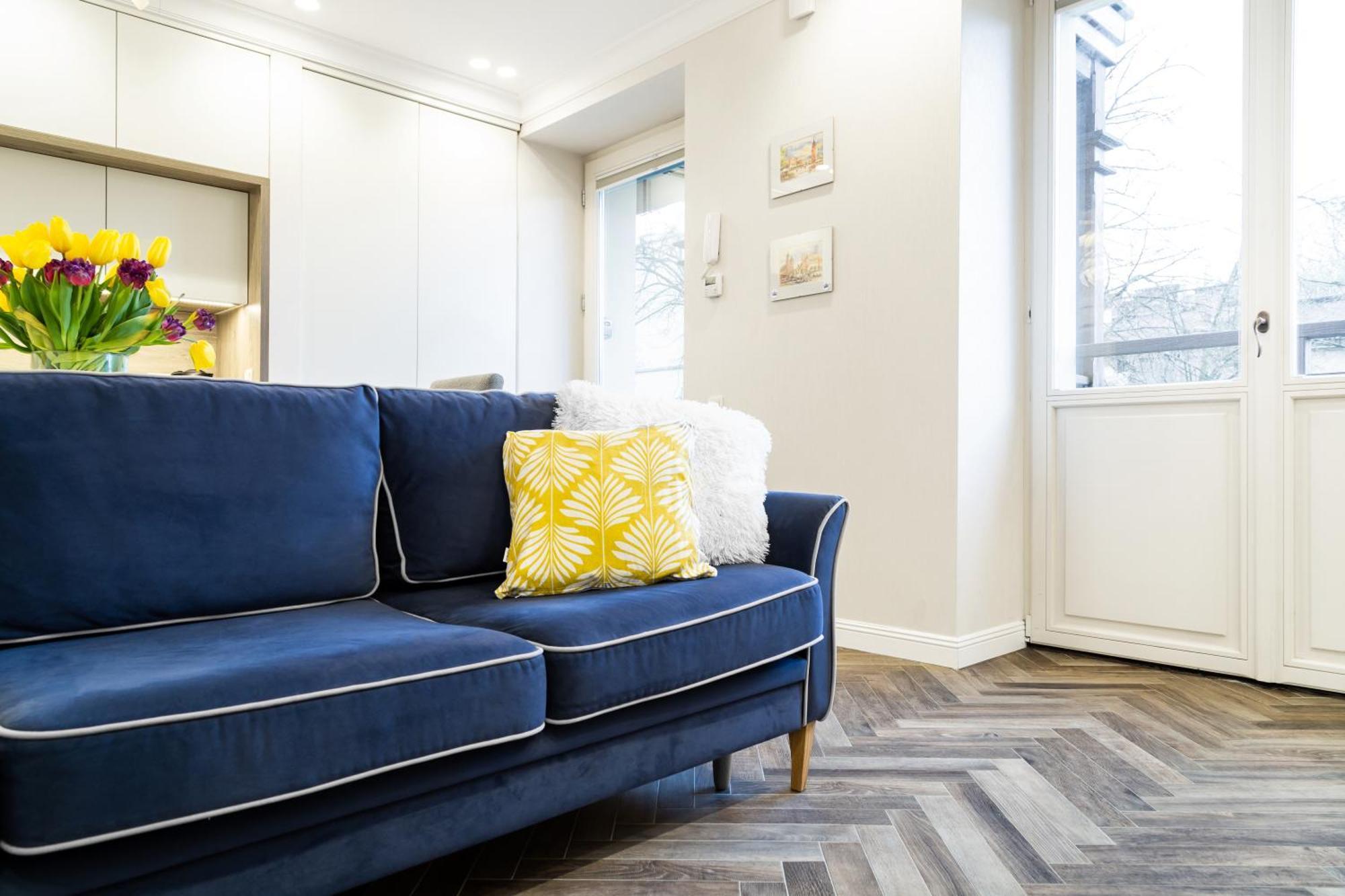 Househost : Sarego Street *