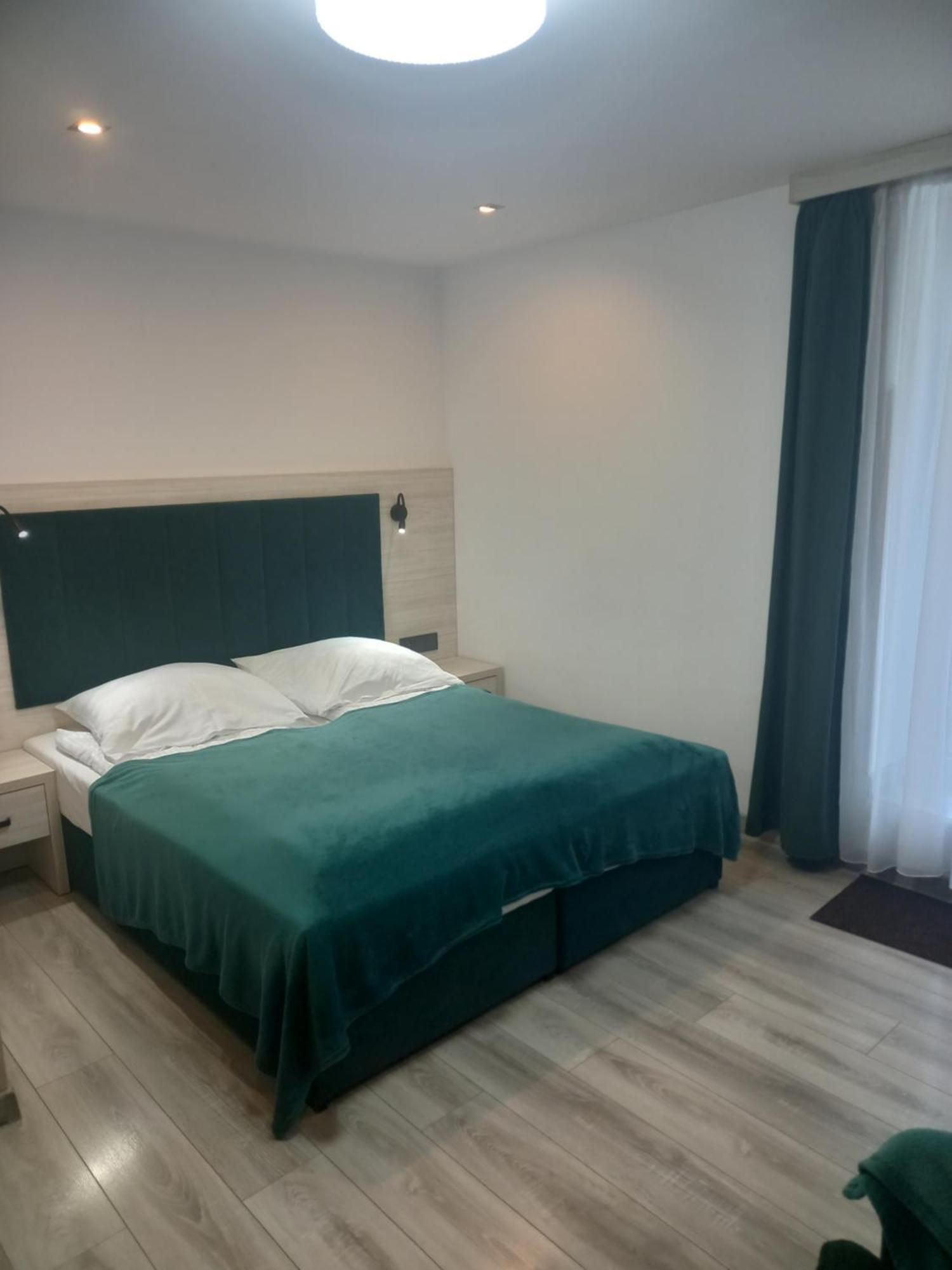 Komfortowe Przy Szymonowica W Krakowie Homestay Krakow