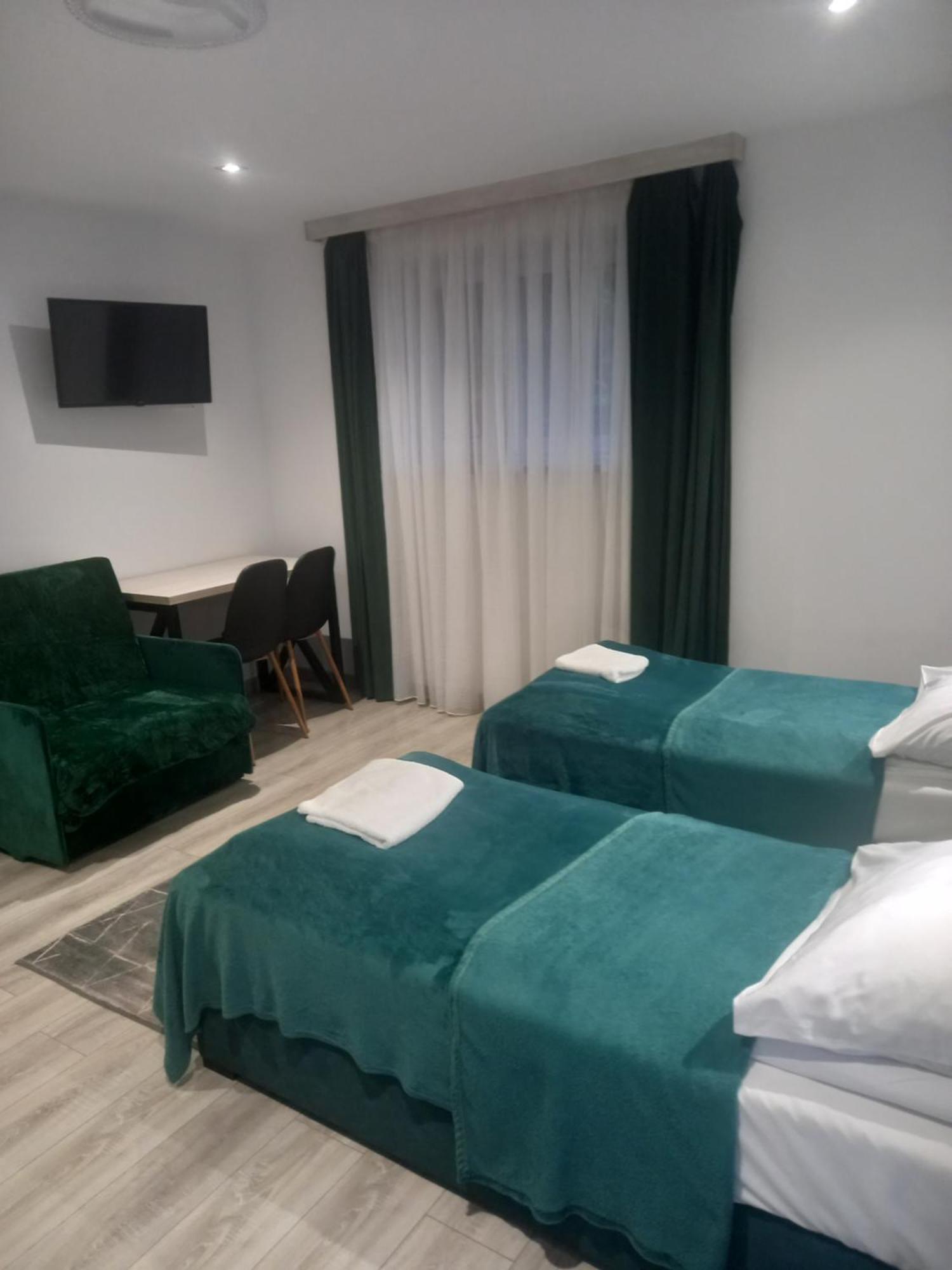 Homestay Komfortowe Przy Szymonowica W Krakowie *