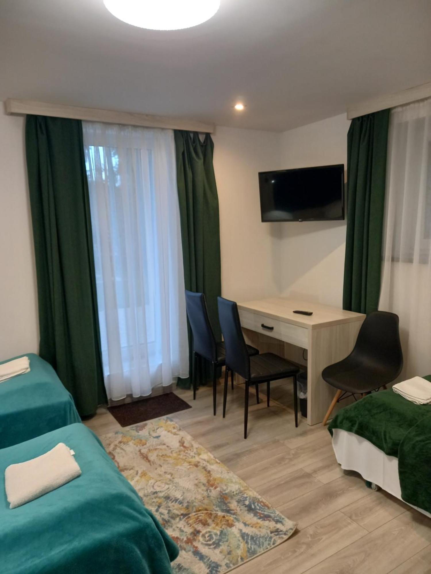 Komfortowe Przy Szymonowica W Krakowie Homestay Krakow