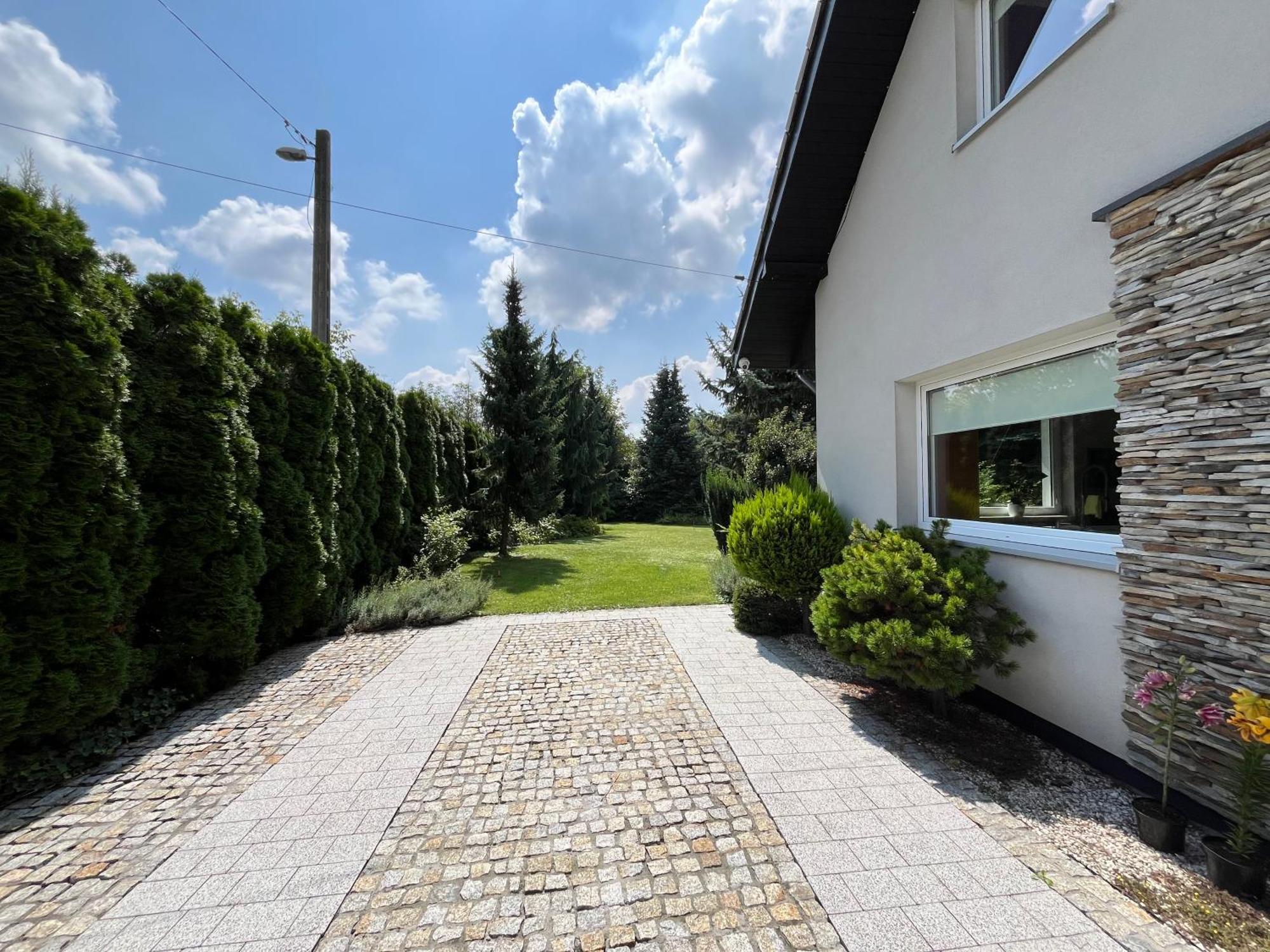 Dom Z Ogrodem W Krakowie Villa