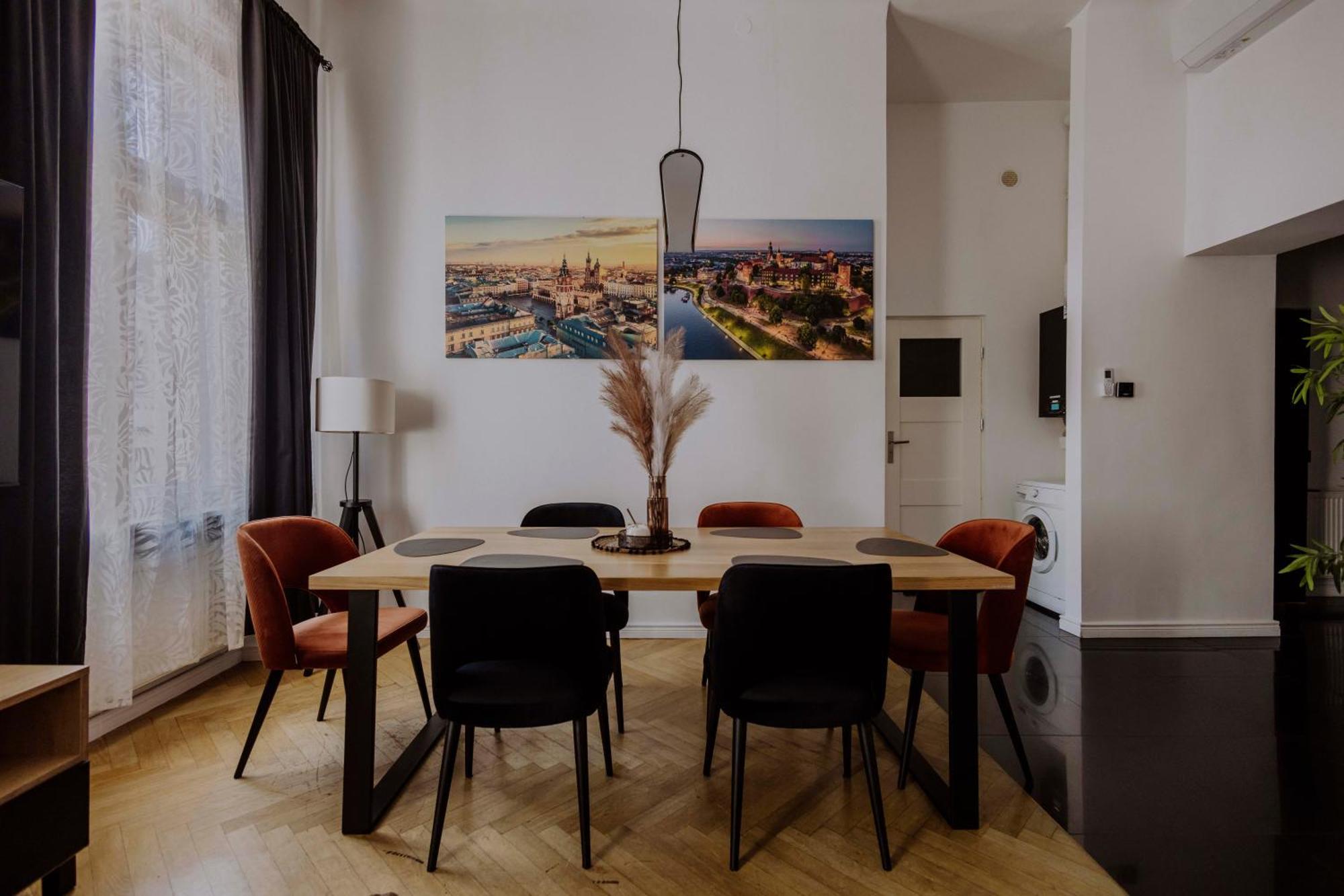 Golden Pearl - Main Square, 100 Sqm, 4 Appartement *
