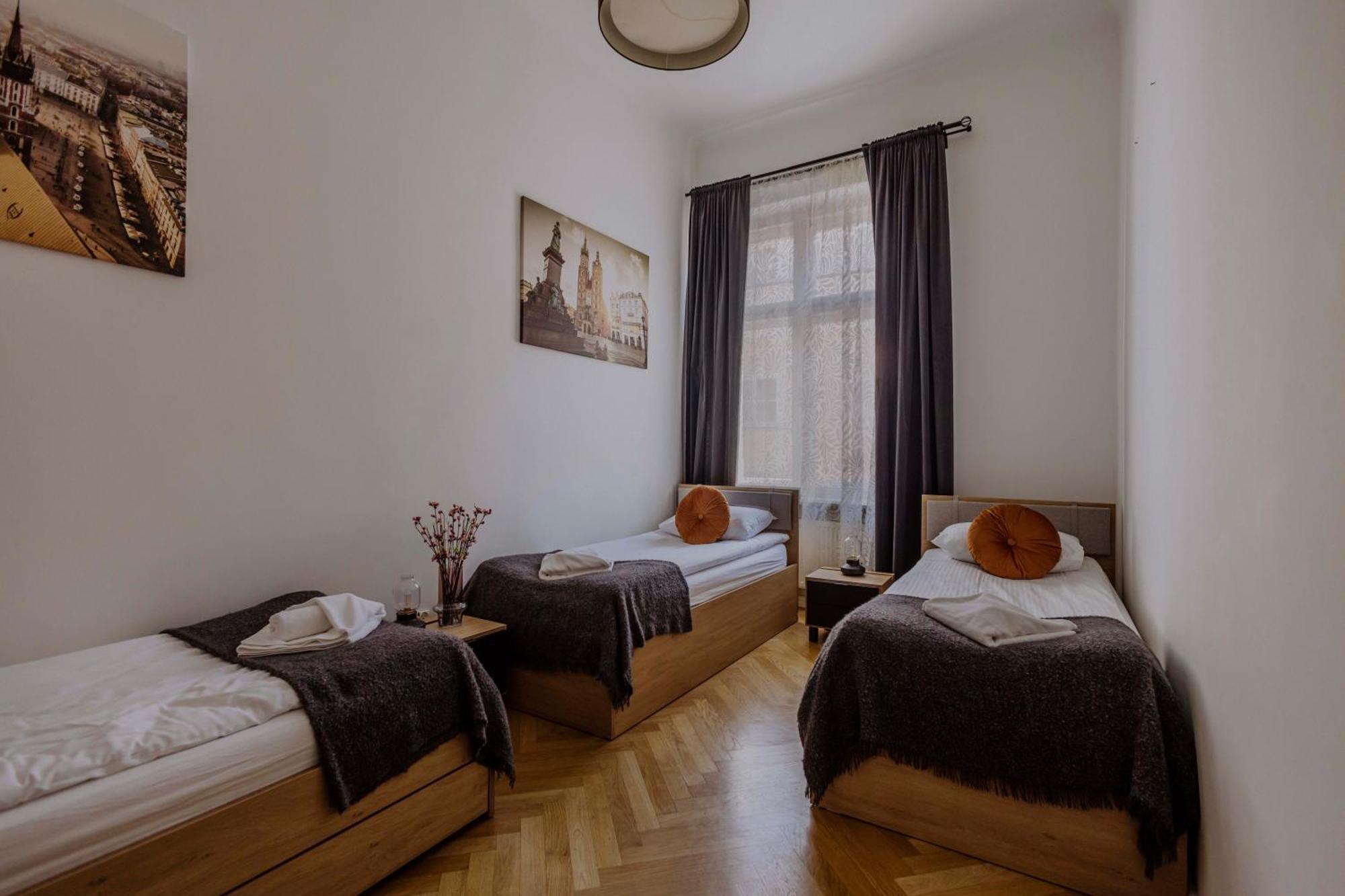 Golden Pearl - Main Square, 100 Sqm, 4