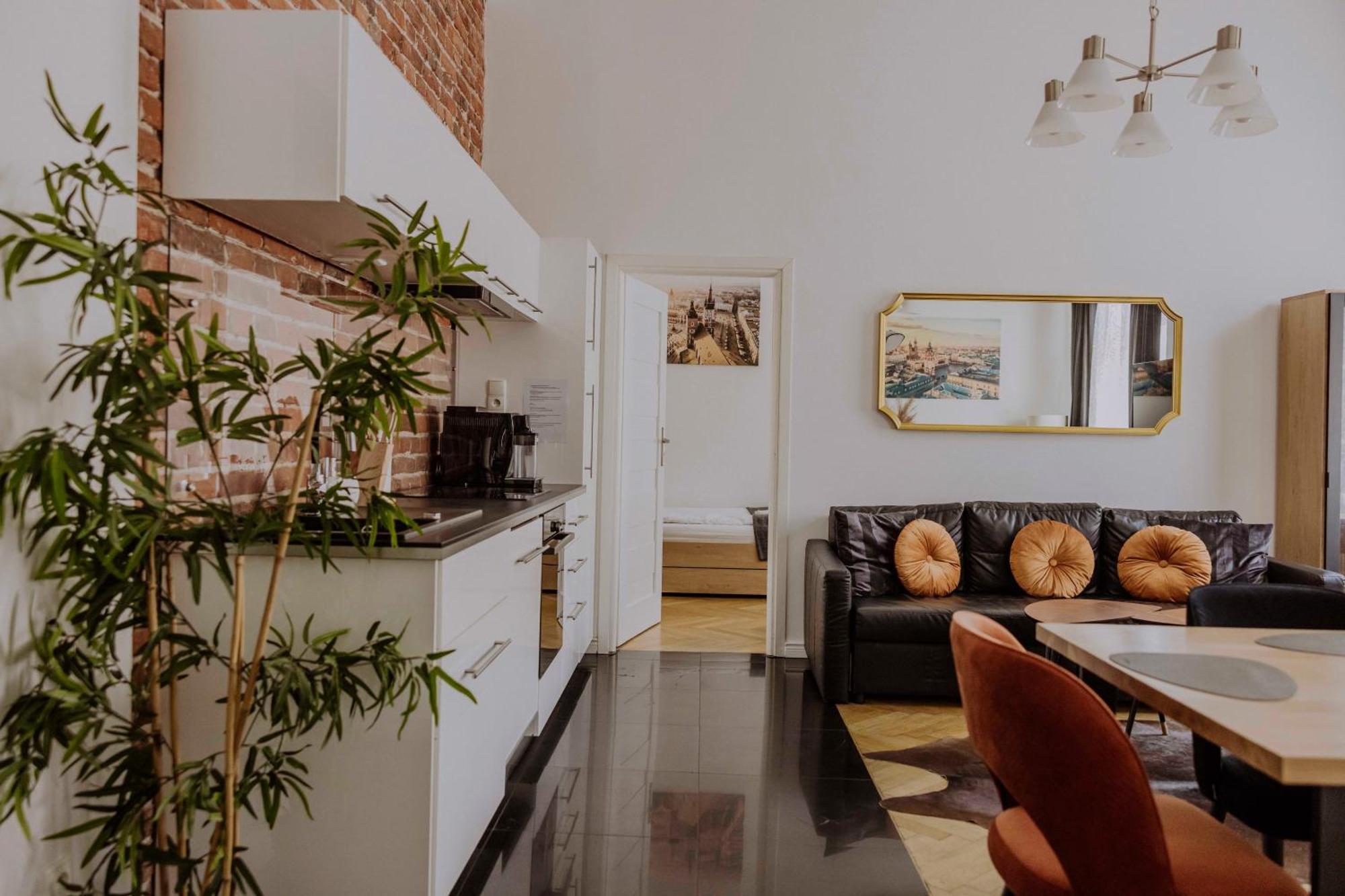 Golden Pearl - Main Square, 100 Sqm, 4