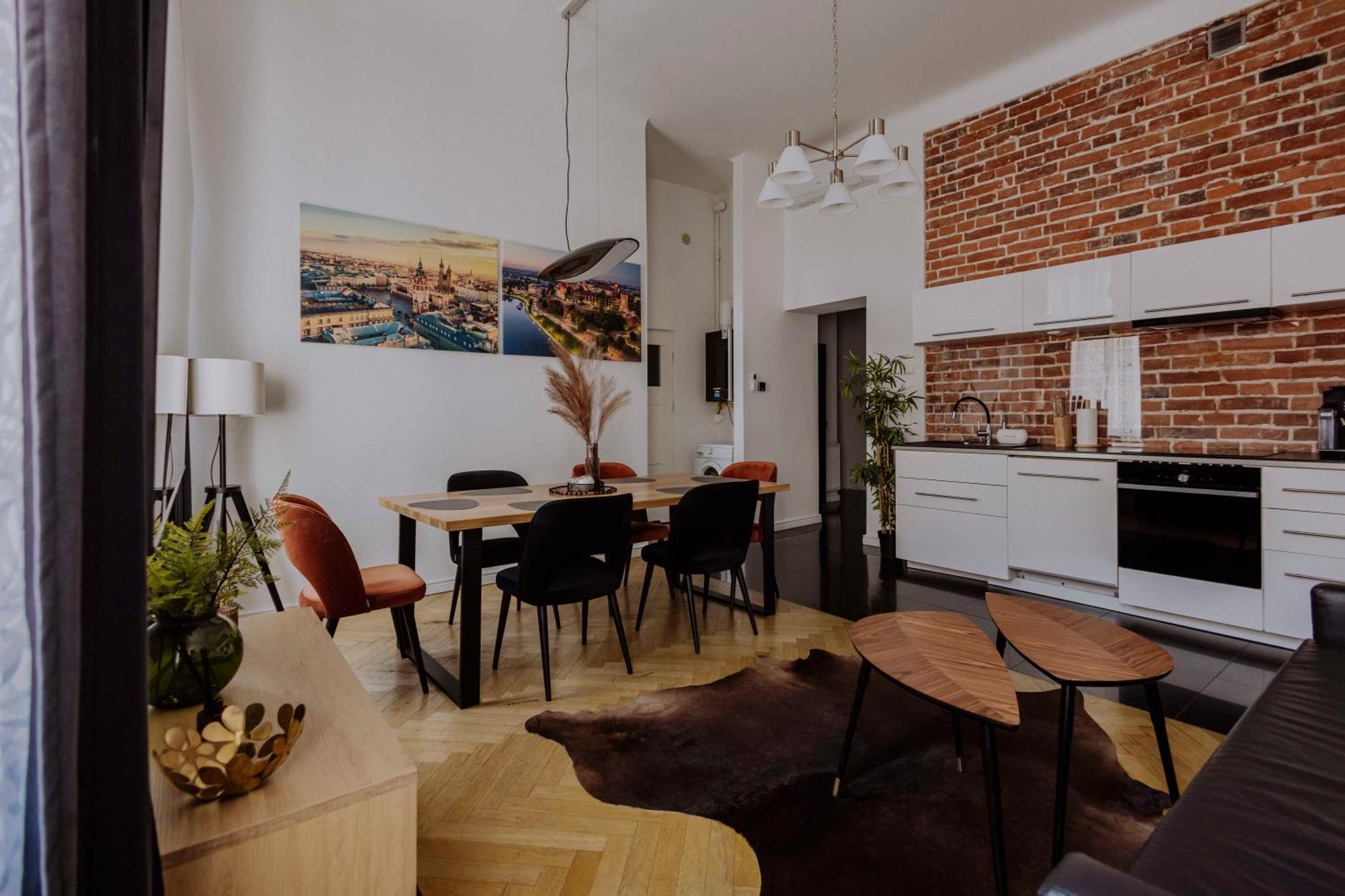 Appartement Golden Pearl - Main Square, 100 Sqm, 4 *