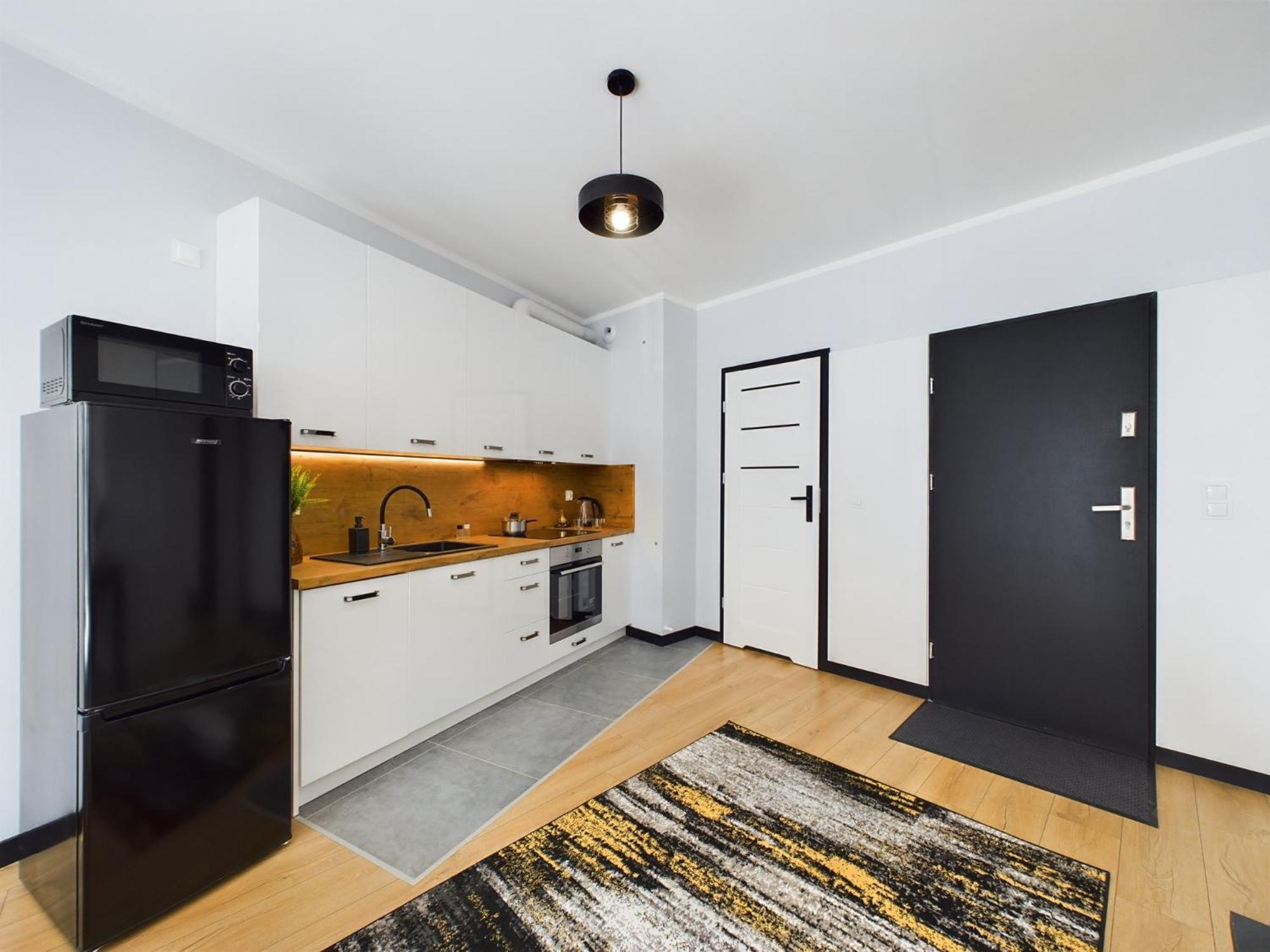 Exceptional With Parking By Renters *