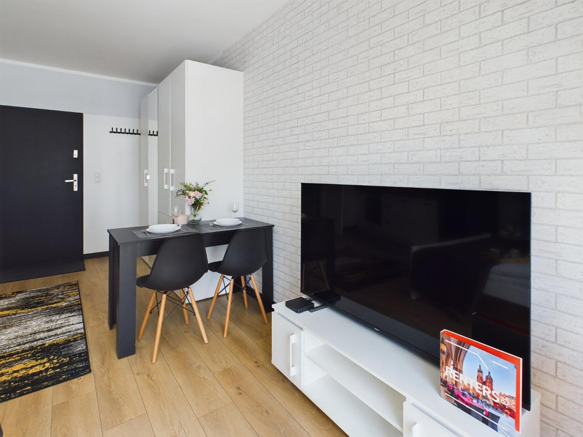 Exceptional With Parking By Renters * Cracóvia