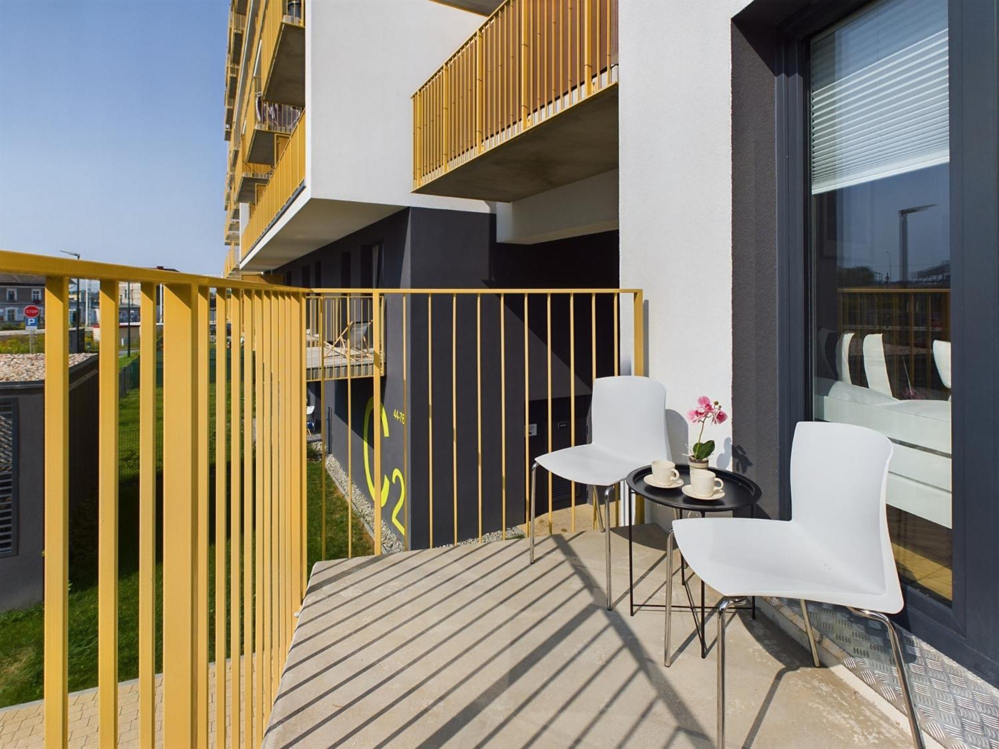 Exceptional With Parking By Renters Apartamento