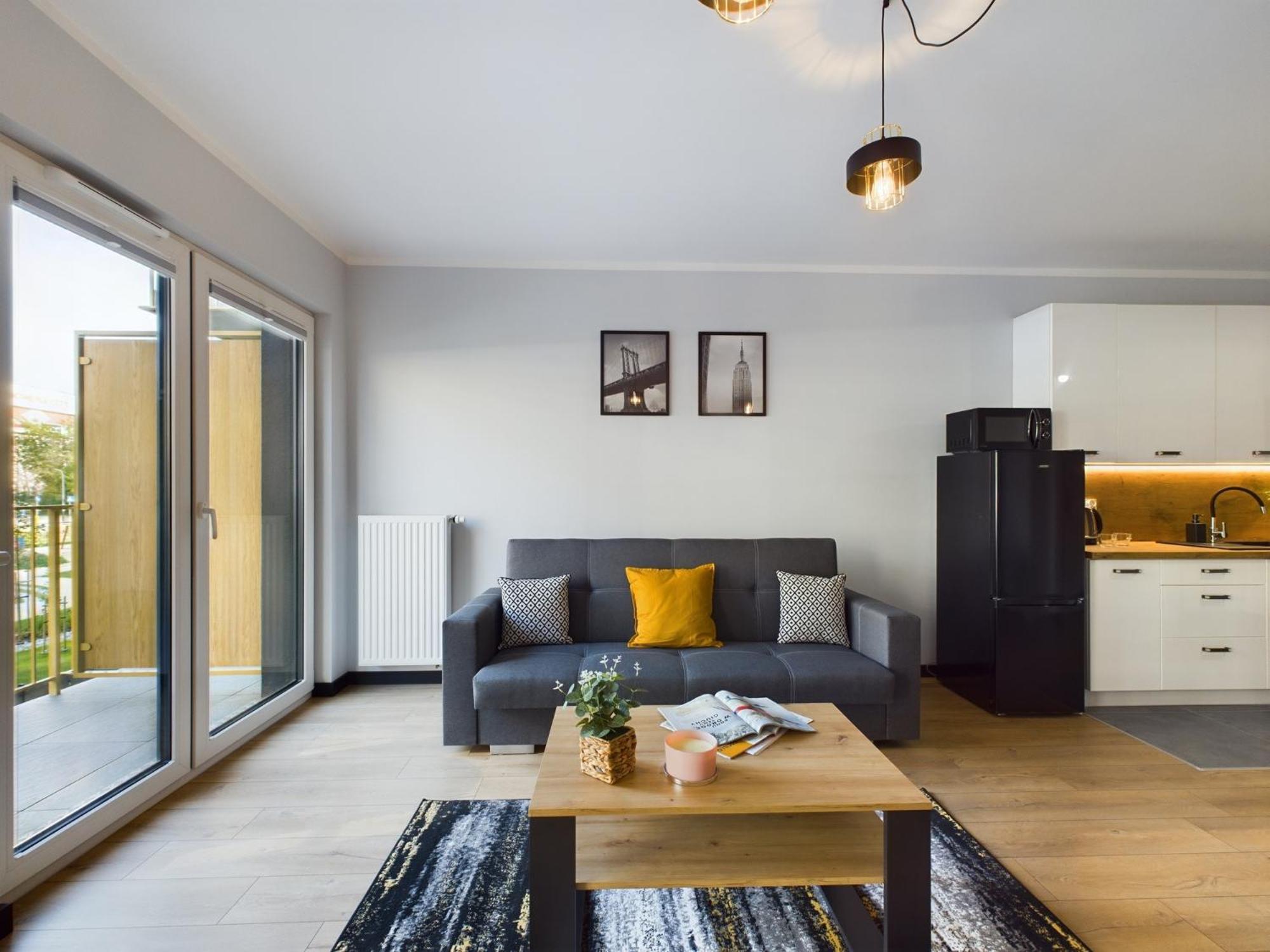 Exceptional With Parking By Renters