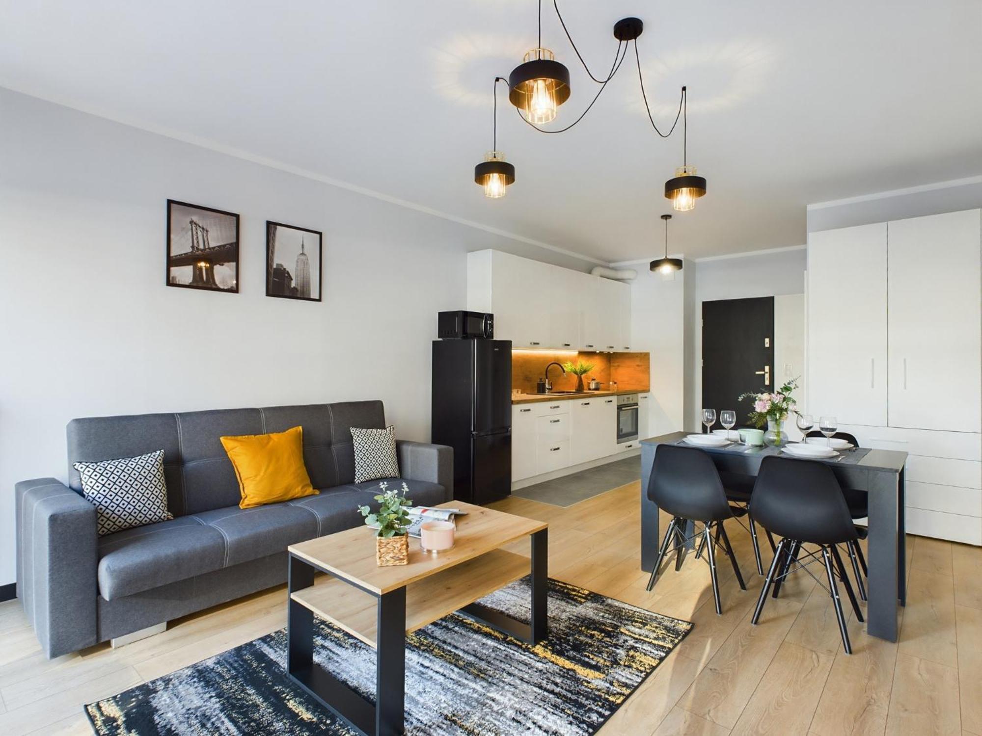 Exceptional With Parking By Renters * Cracóvia