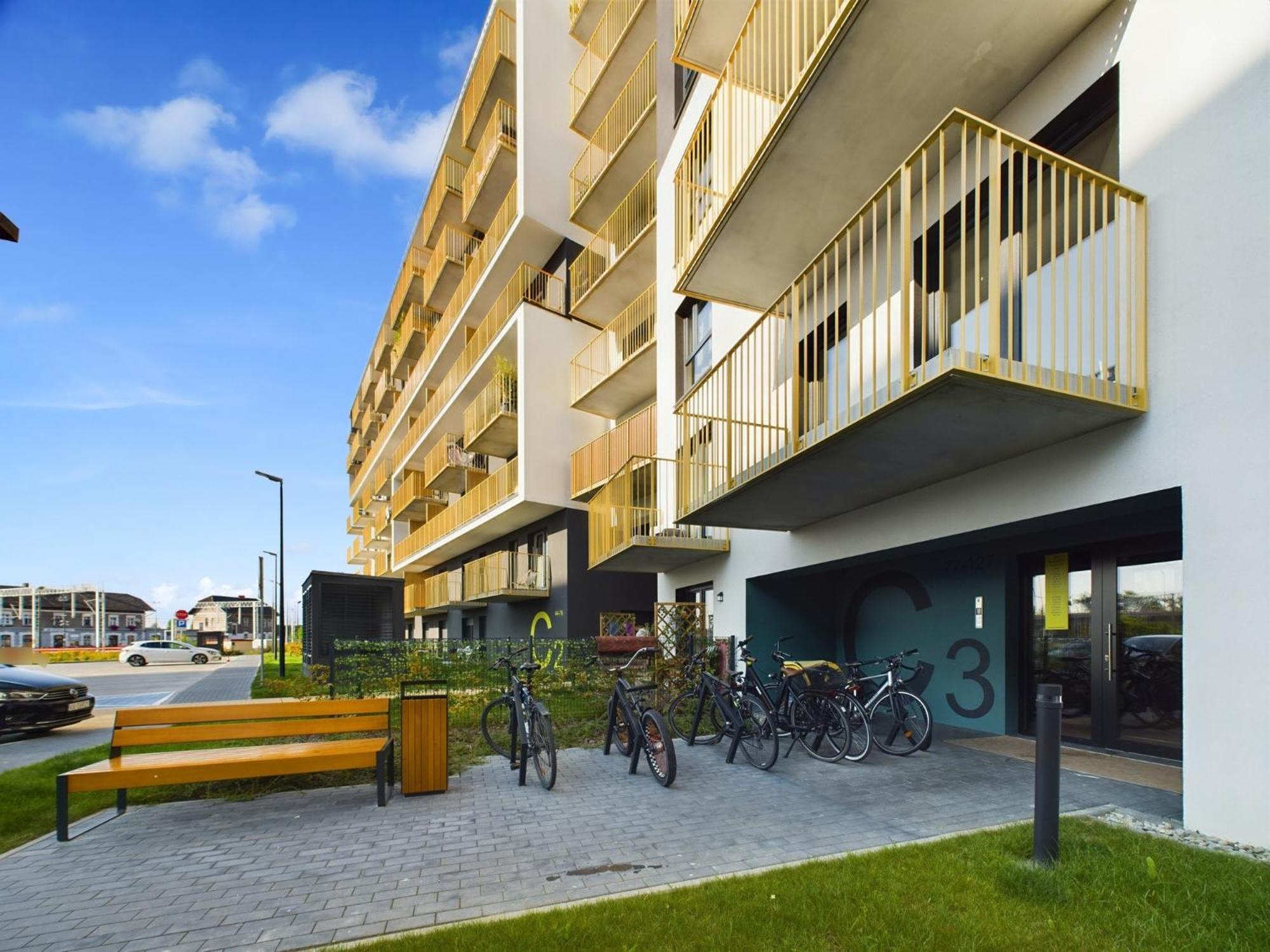 Exceptional With Parking By Renters