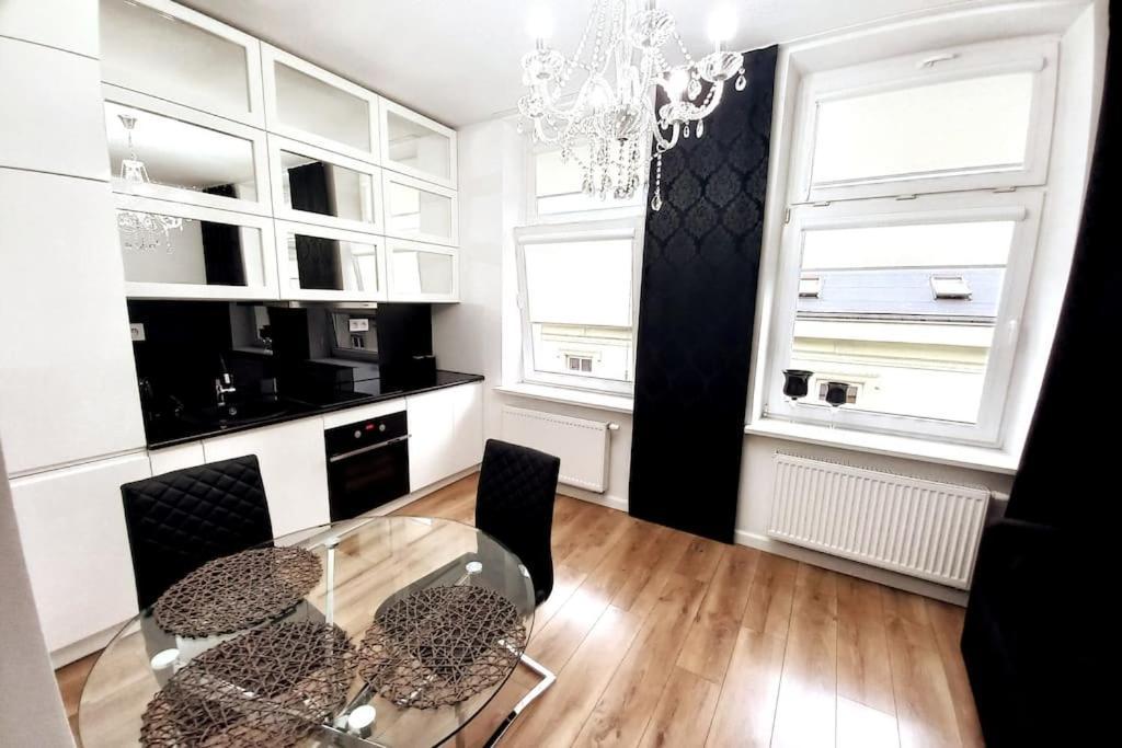 Old Town - Traugutta Street Appartement