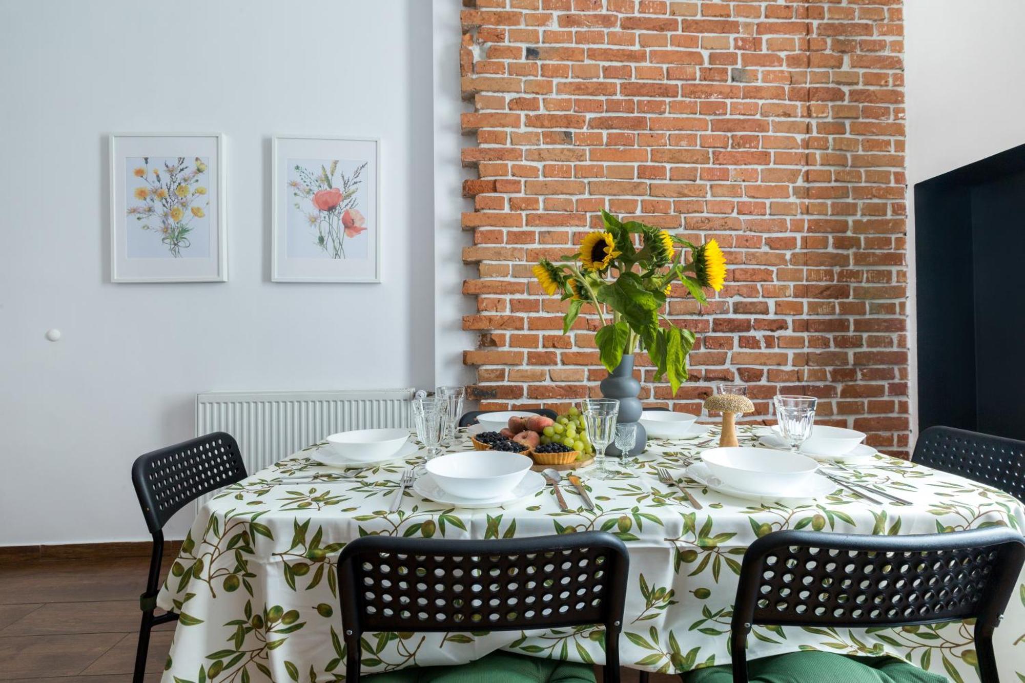 Apartment Staszica 7 *