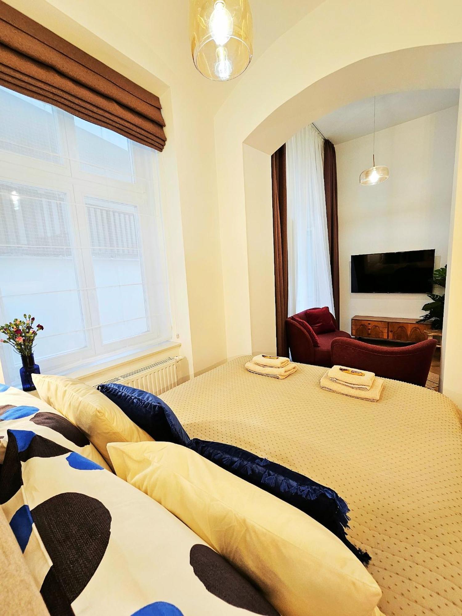 Vintage Chic - Kazimierz Old Town Apartment Krakow