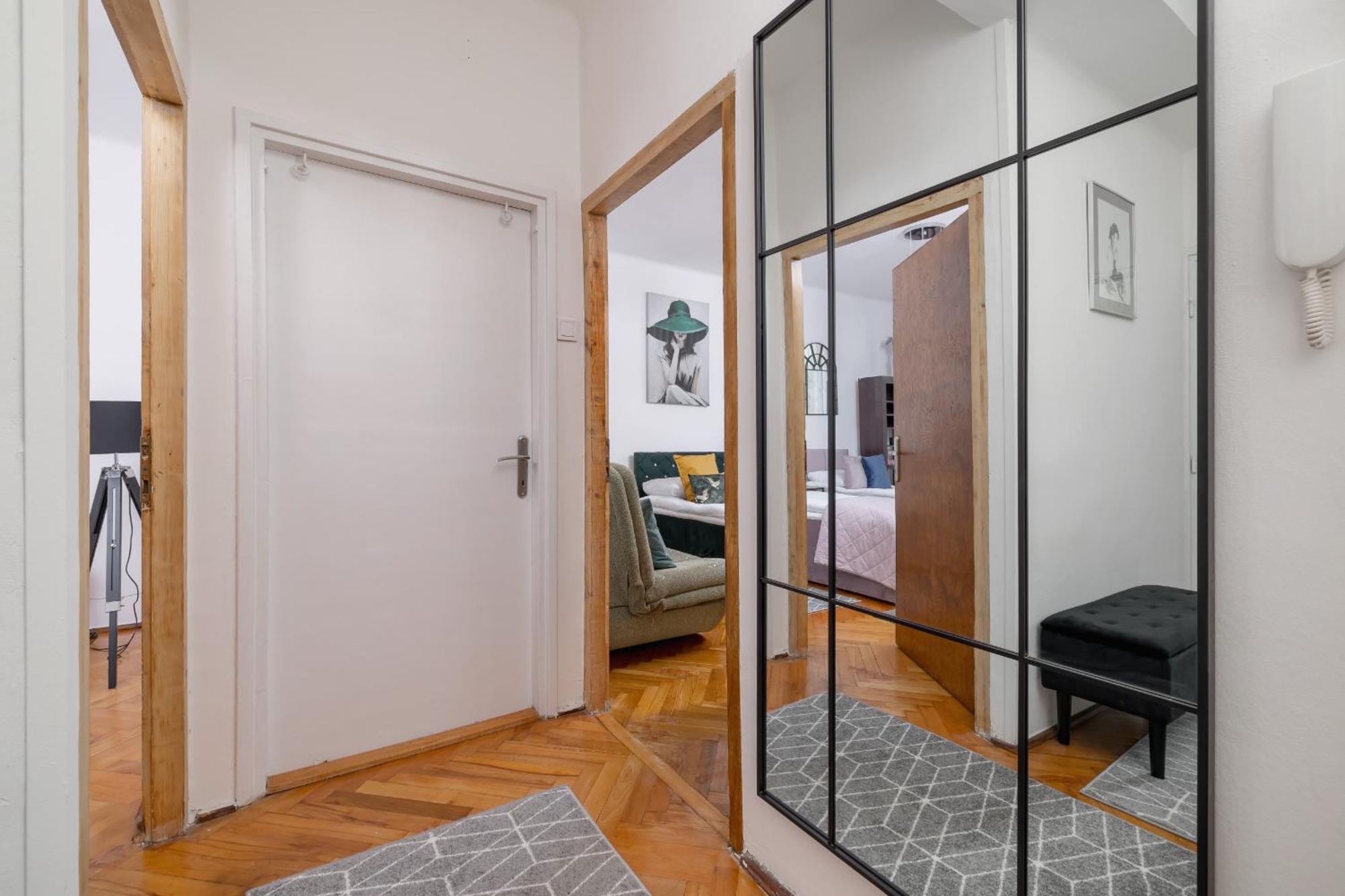 Rodzinny Z Dwiema Sypialniami Niedaleko Centrum Krakowa By Renters *
