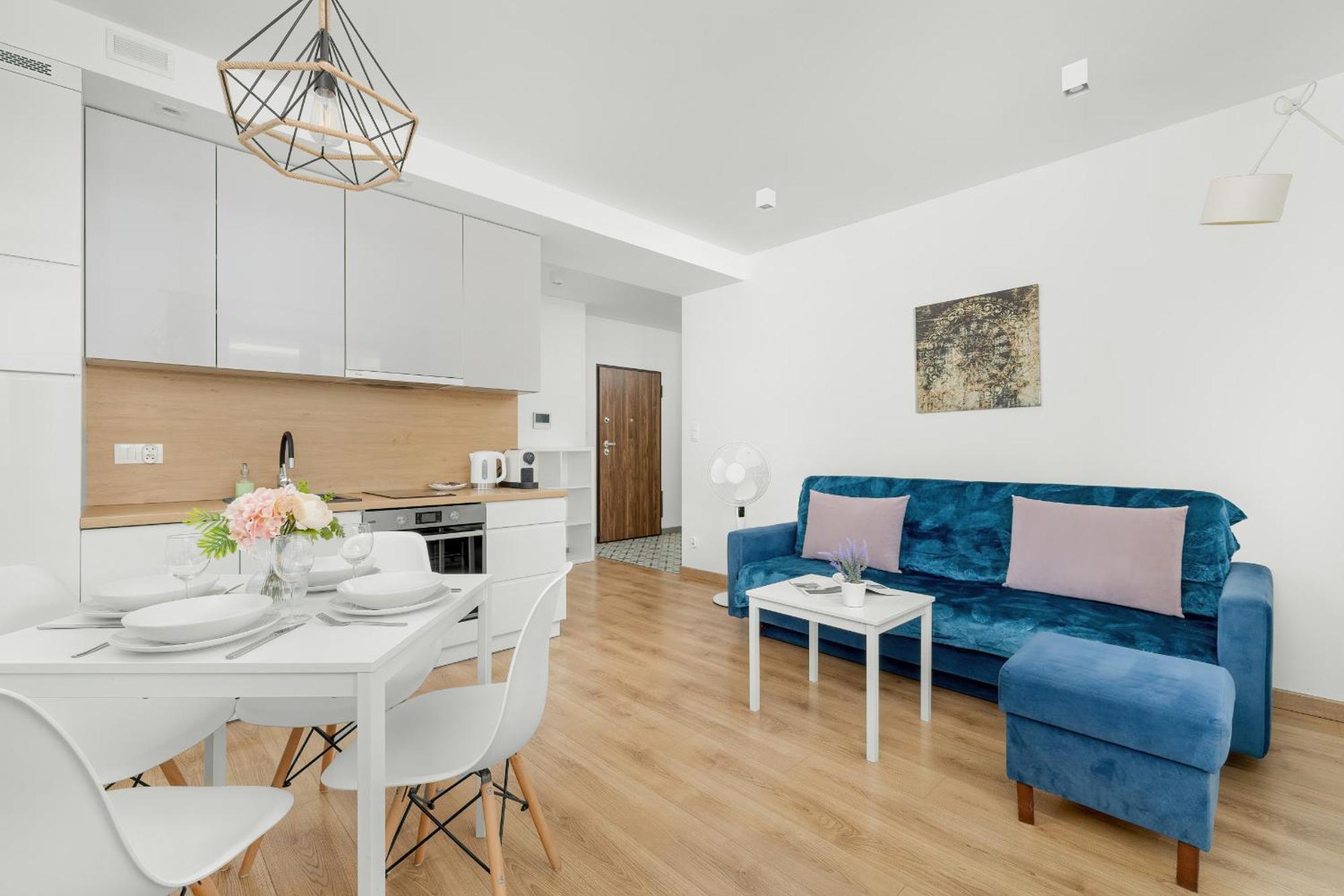 Elegancki Apartament Z Balkonem Dla 4 Osob By Renters Apartament *