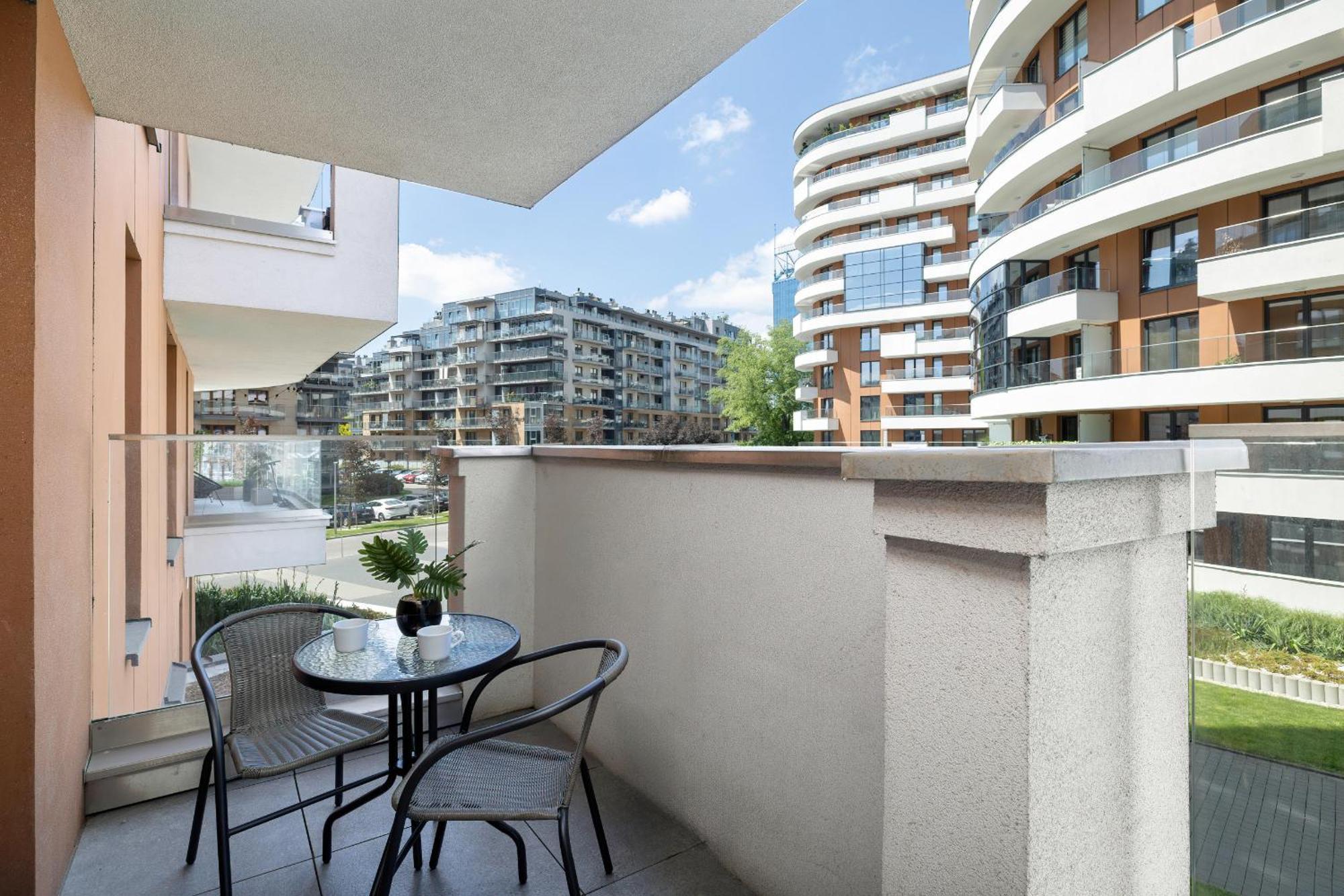 Elegancki Apartament Z Balkonem Dla 4 Osob By Renters