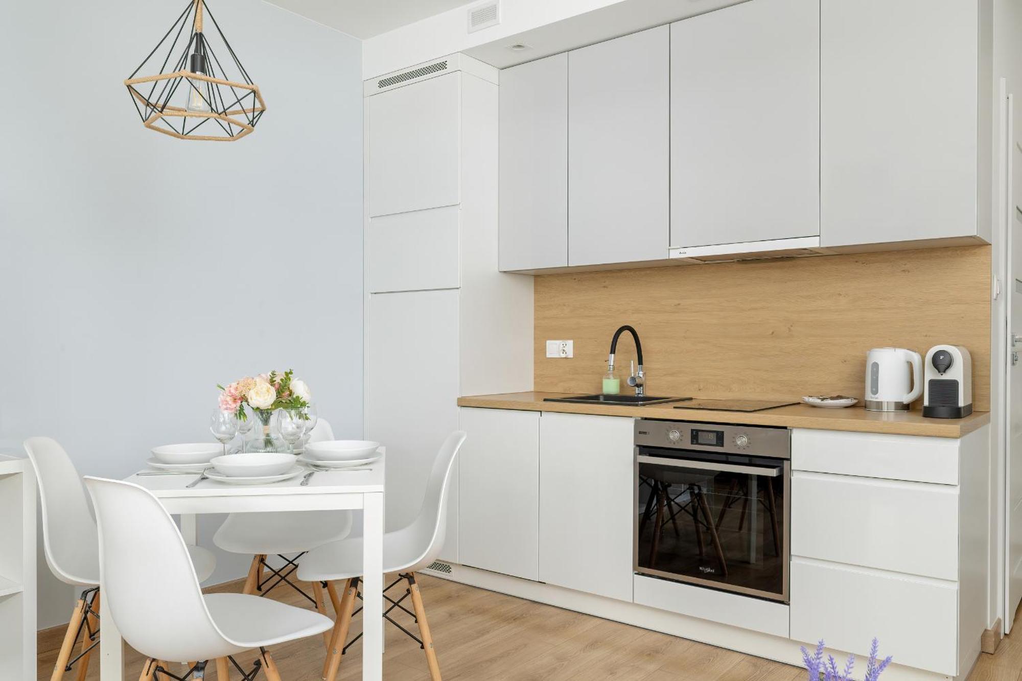 Elegancki Apartament Z Balkonem Dla 4 Osob By Renters Apartament Kraków