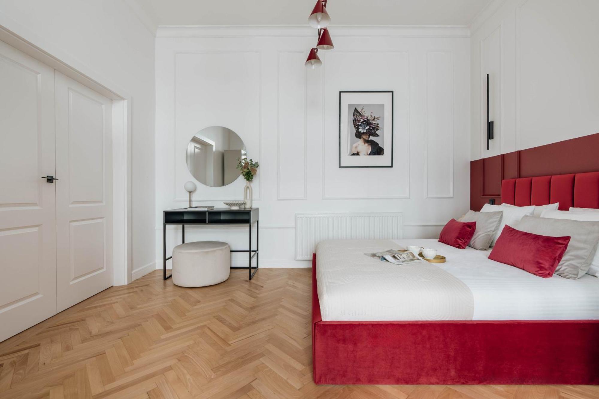 Apartment Pinot Noir - Loftaffair *