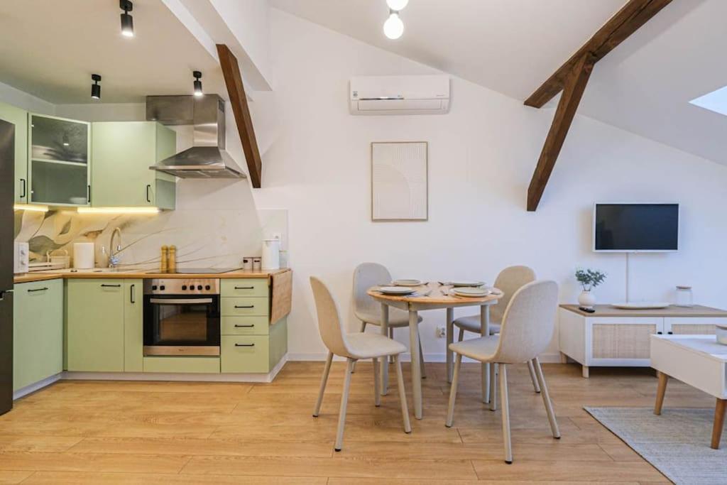Cozy Loft Under The Wawel Sky Krakow
