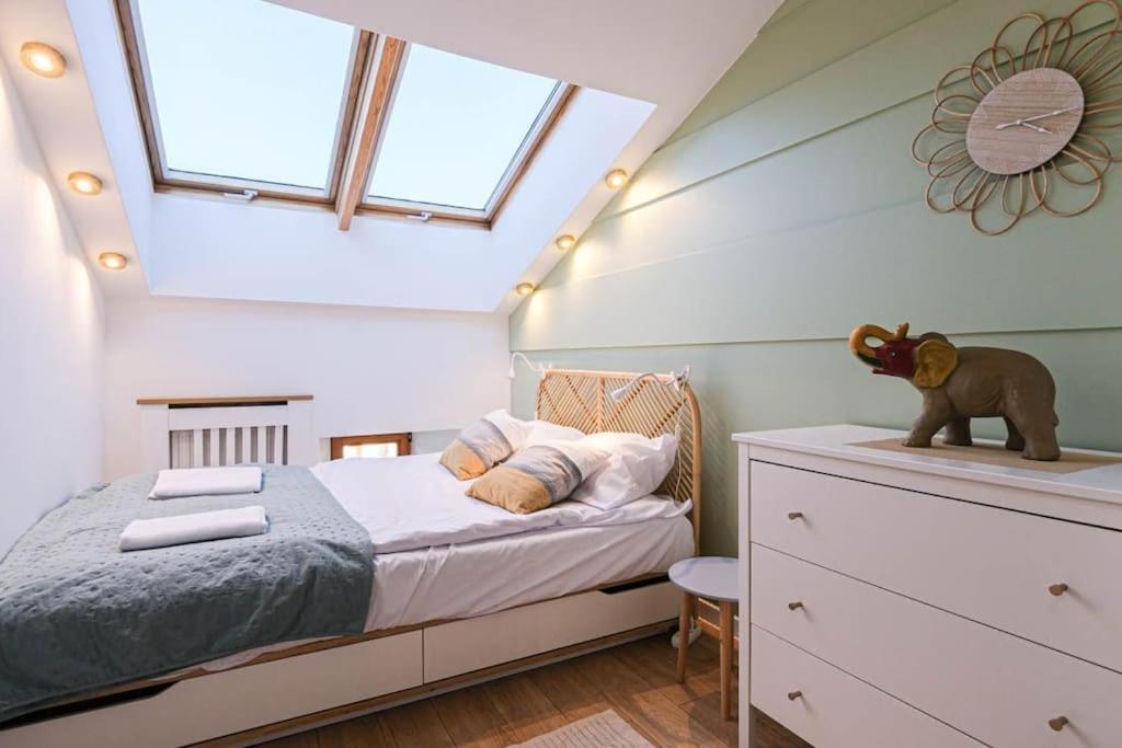Cozy Loft Under The Wawel Sky Apartment