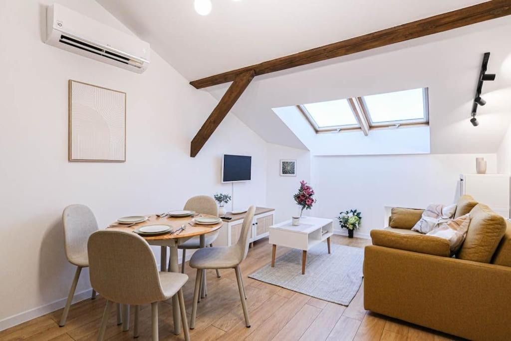Cozy Loft Under The Wawel Sky Apartment *