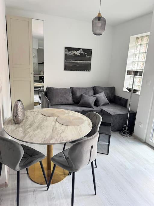 Na Wodzienowskiego Apartment