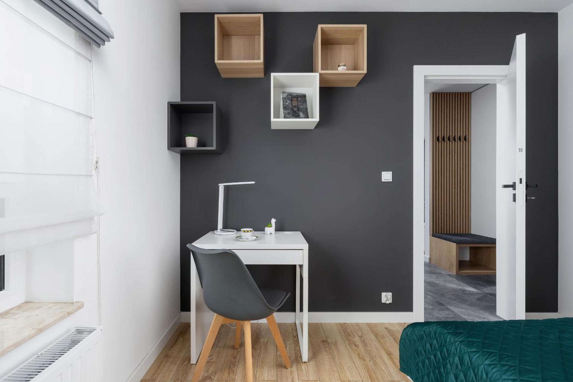 Elegant In Cracow With Balcony, Parking And Desk By Renters Apartament *