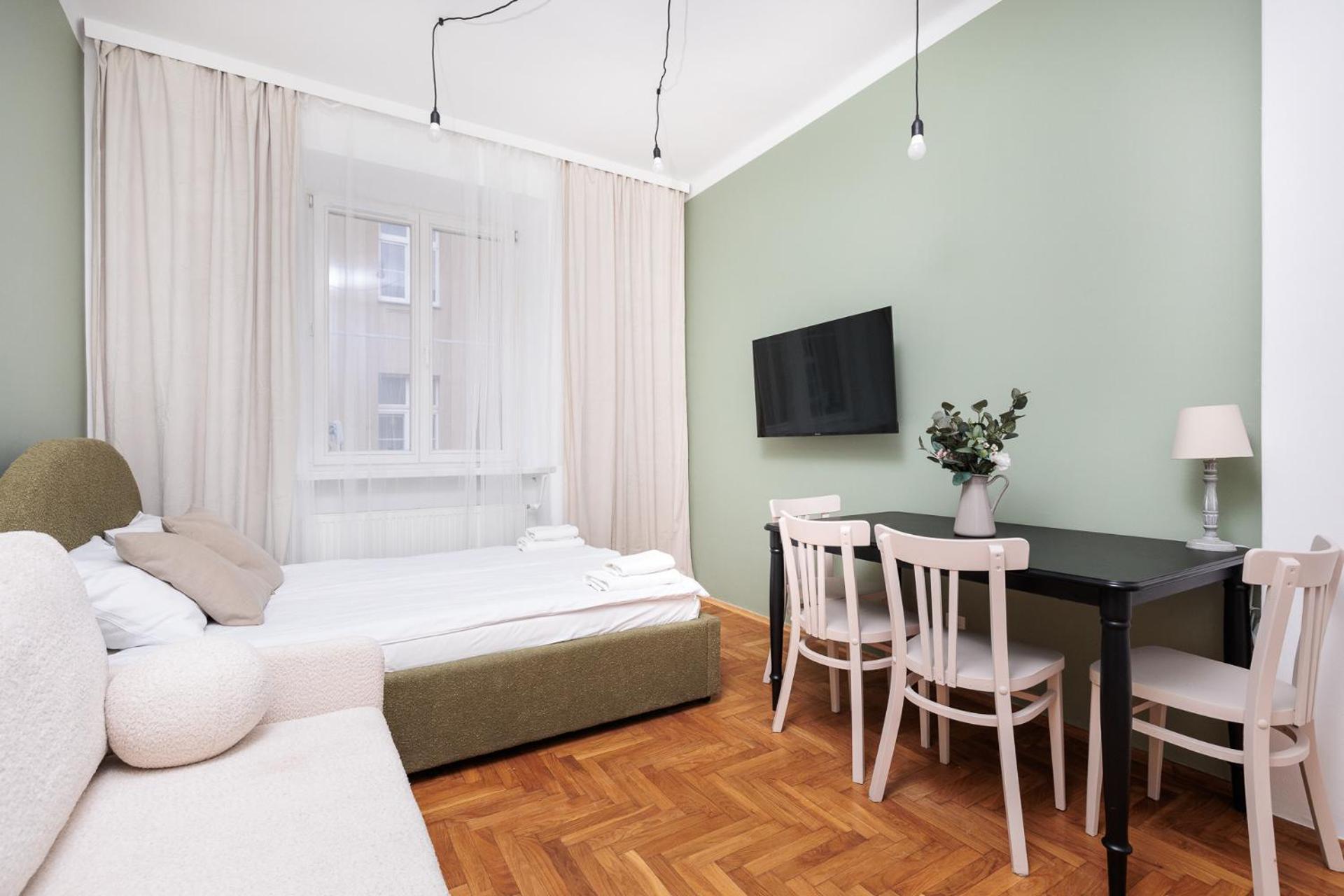 Apartment Retro Glamour With A Modern Edge - By Upstairs Krakow