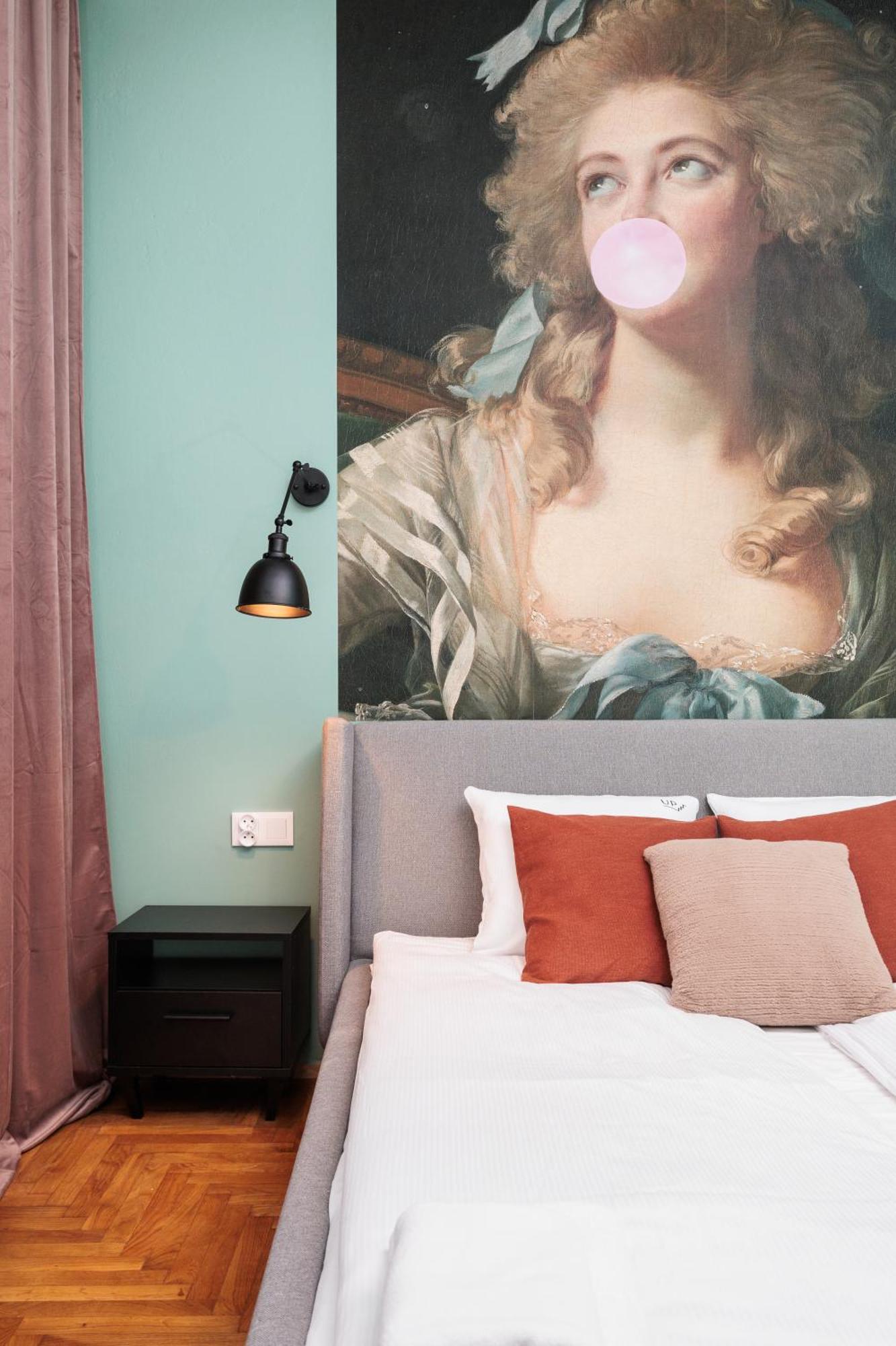 Apartment Retro Glamour With A Modern Edge - By Upstairs Krakow