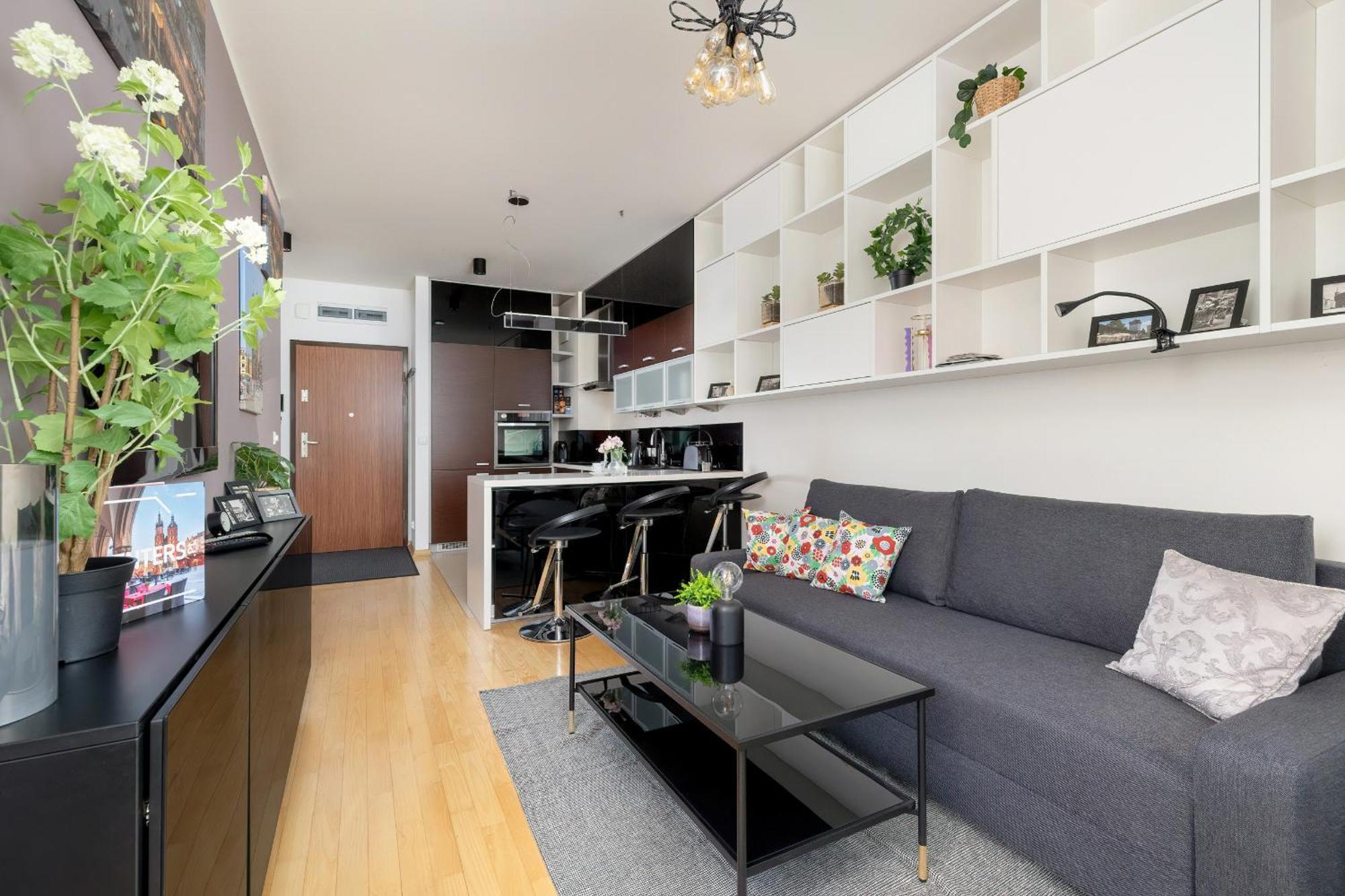 Przytulny Apartament Z Parkingiem I Biurkiem Przy Kazimierzu W Krakowie By Renters Appartement Krakau