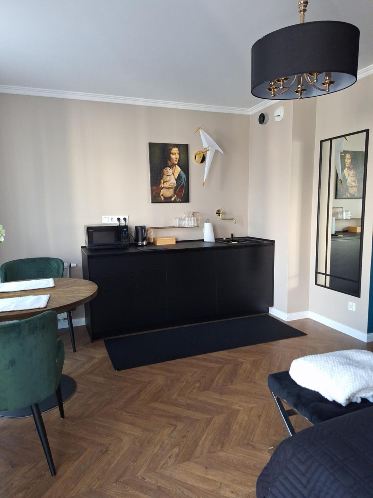 Doris Day Apartment *