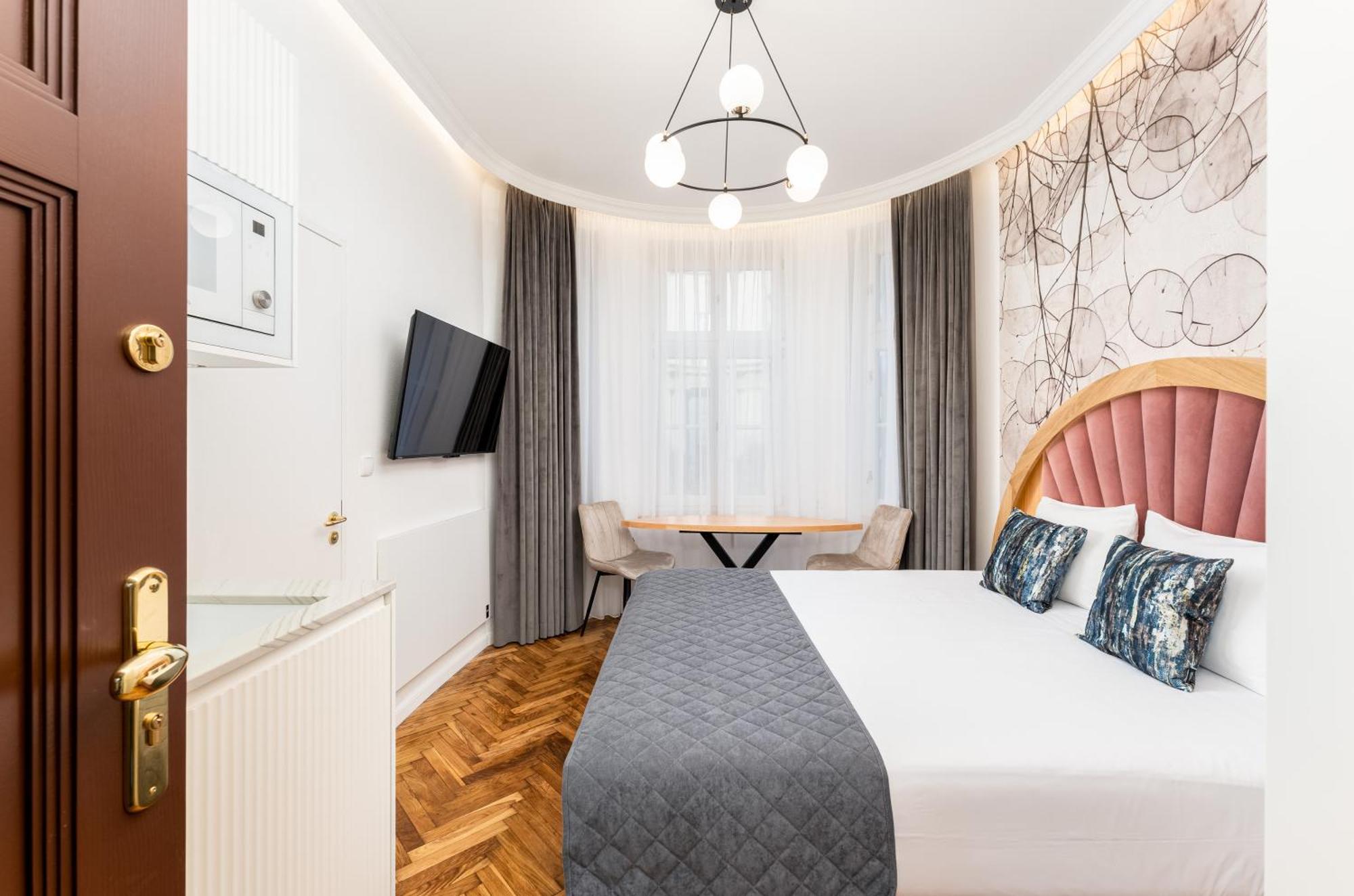 Erasmus Student - Old Town Apartment *