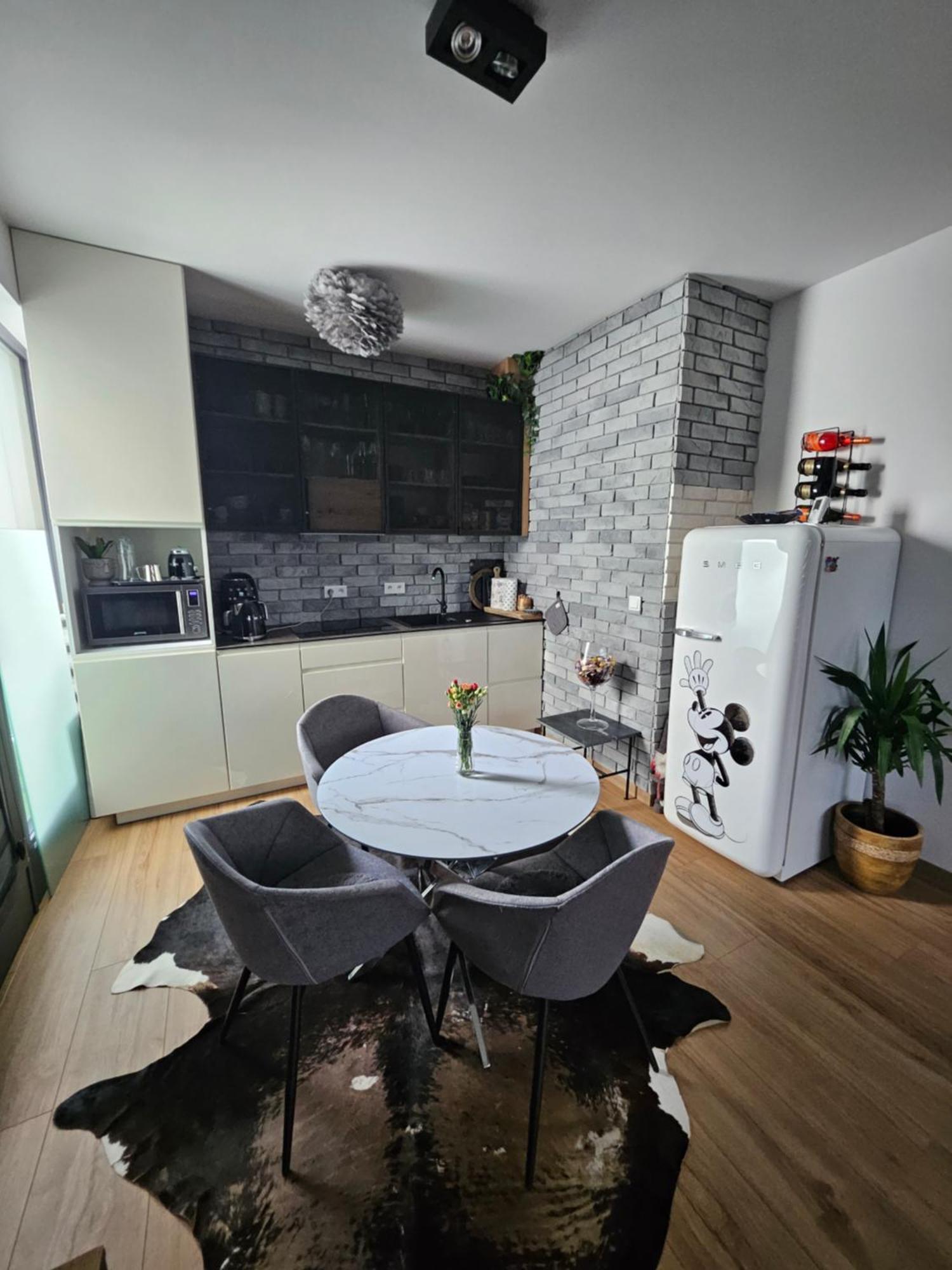 Luksusowy 60 M Z Jacuzzi Oraz Z Ogrodkiem Na Dachu Na Wylacznosc ! *