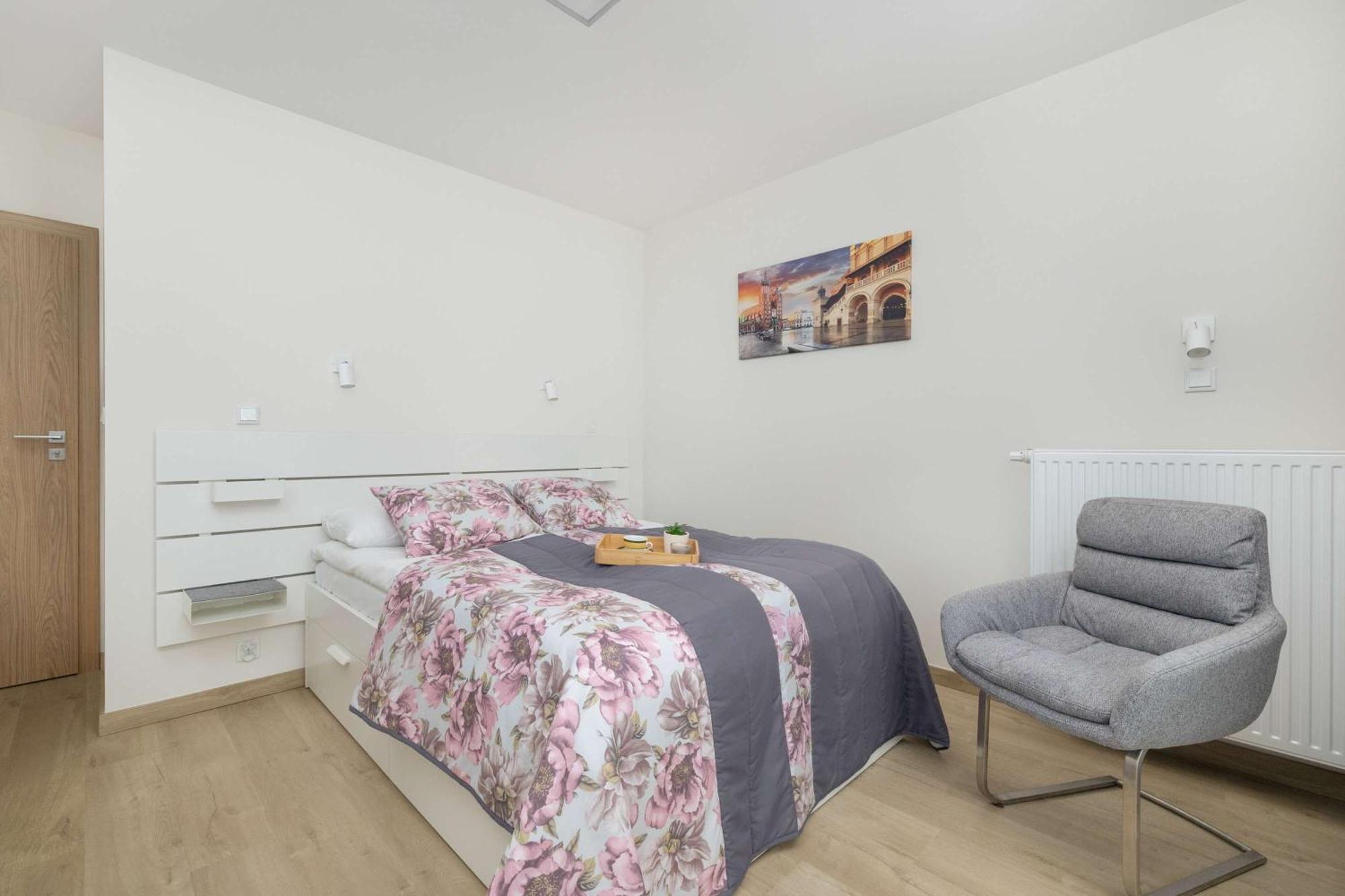 Apartment Cozy Laszkiewicza With Parking By Renters Krakau