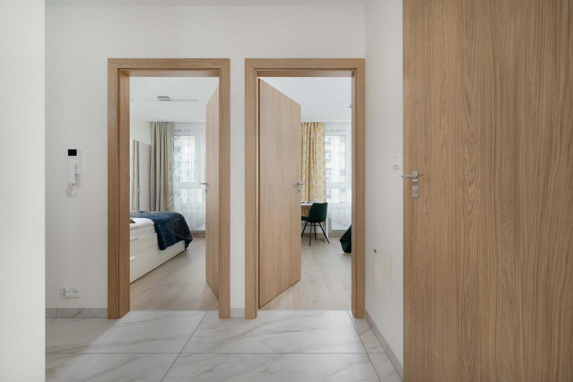 Cozy Laszkiewicza With Parking By Renters