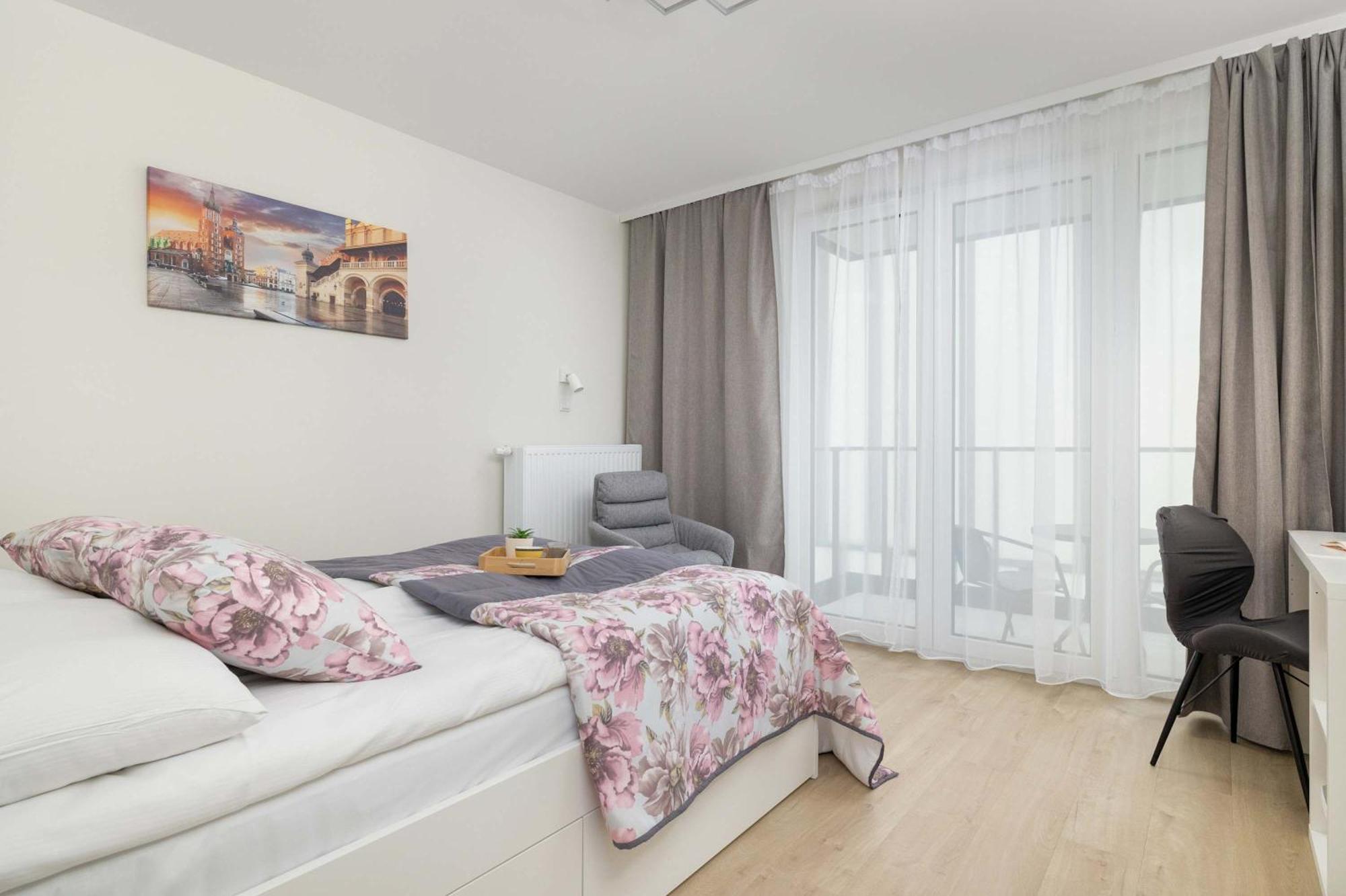 Cozy Laszkiewicza With Parking By Renters Apartment *