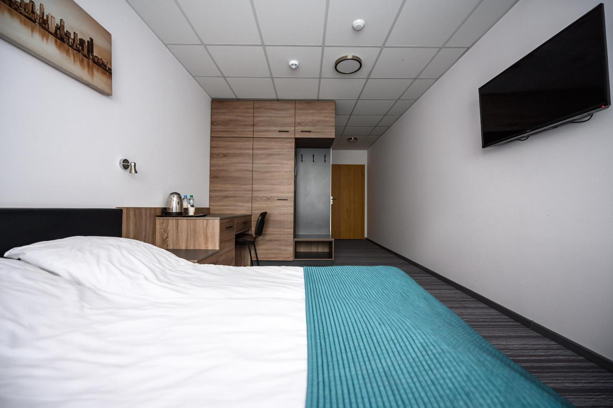 Hut Pus Spolka Akcyjna Guest house 2*