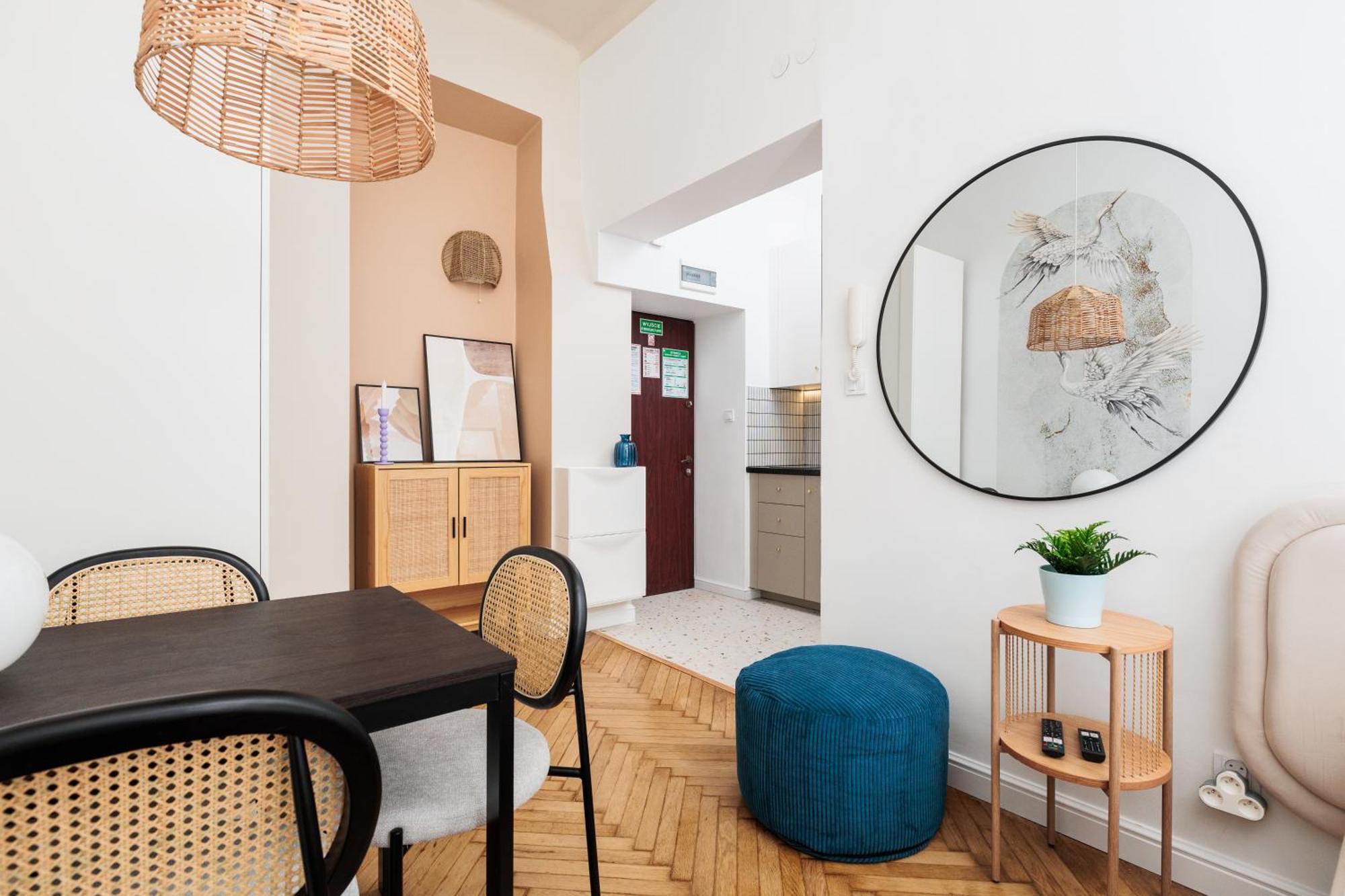 Apartment Comfort - By Upstairs *