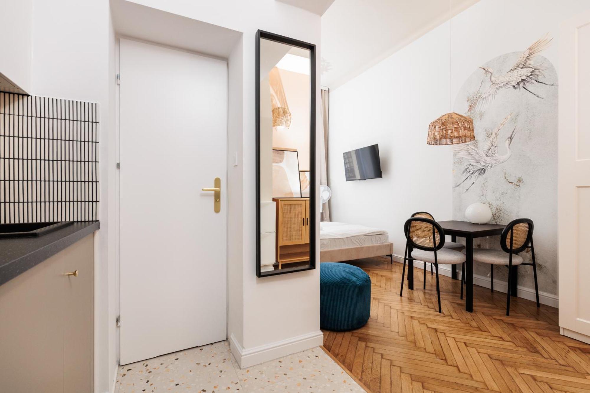 Comfort - By Upstairs Krakow