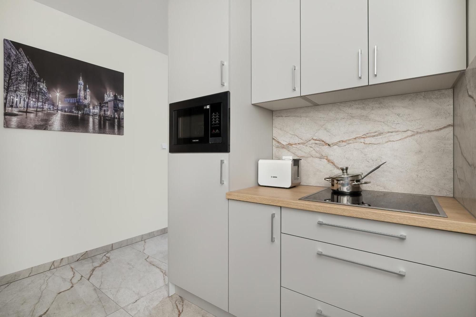 Apartment Cozy Laszkiewicza With Parking By Renters Krakau