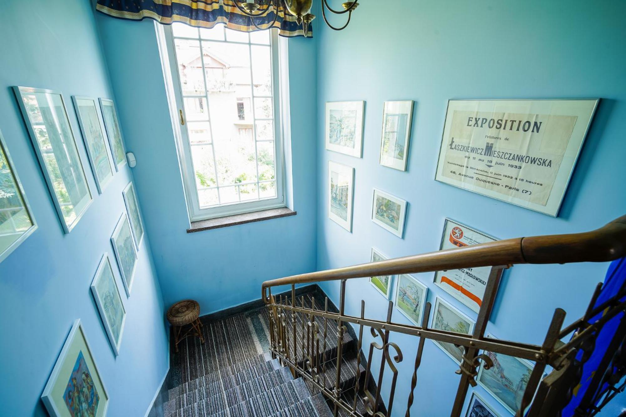 Apartment Painter's House