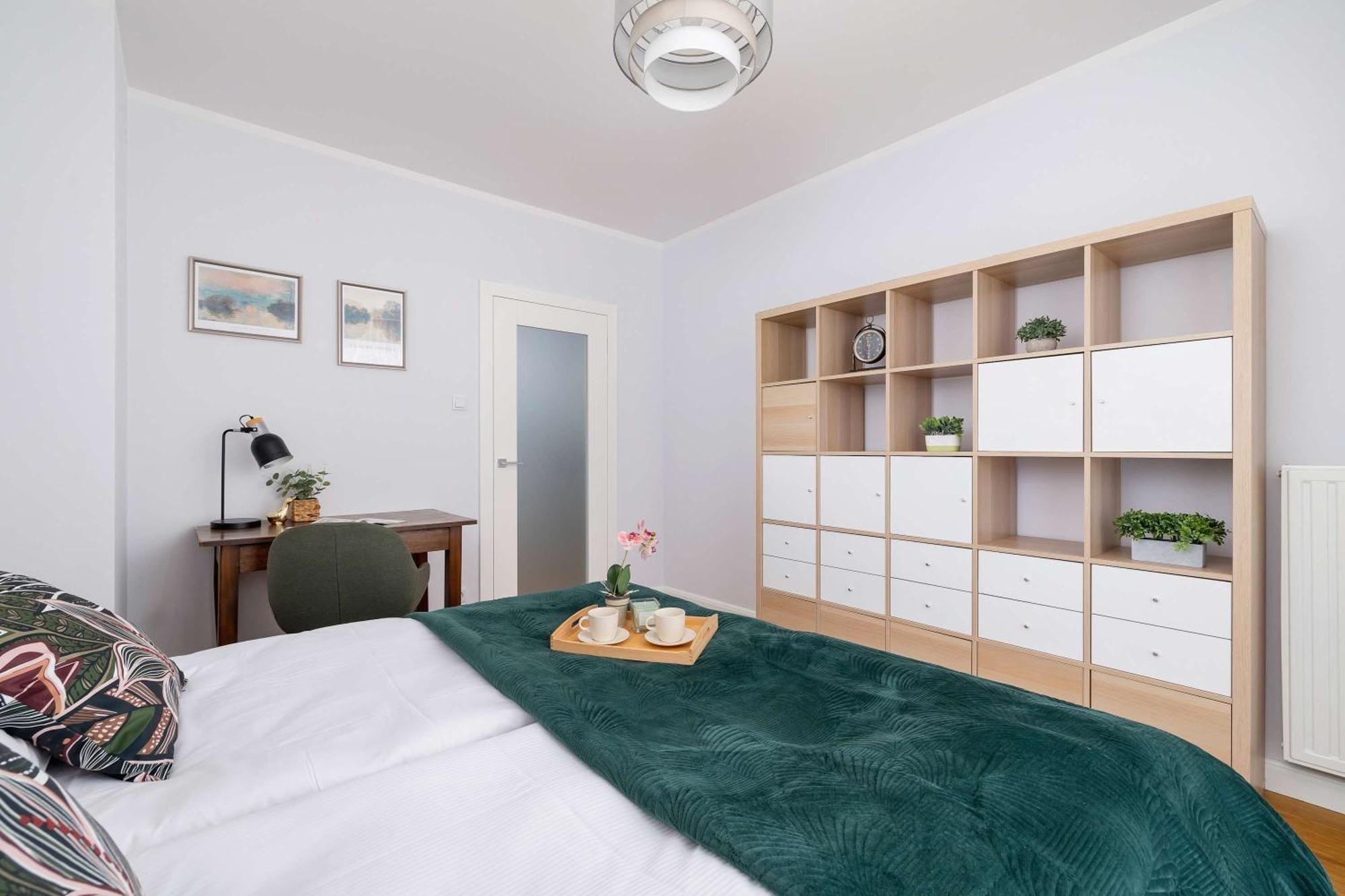 Przytulny I Przestronny W Krakowie Z Parkingiem Biurkiem I 2 Balkonami By Renters Appartement Krakau
