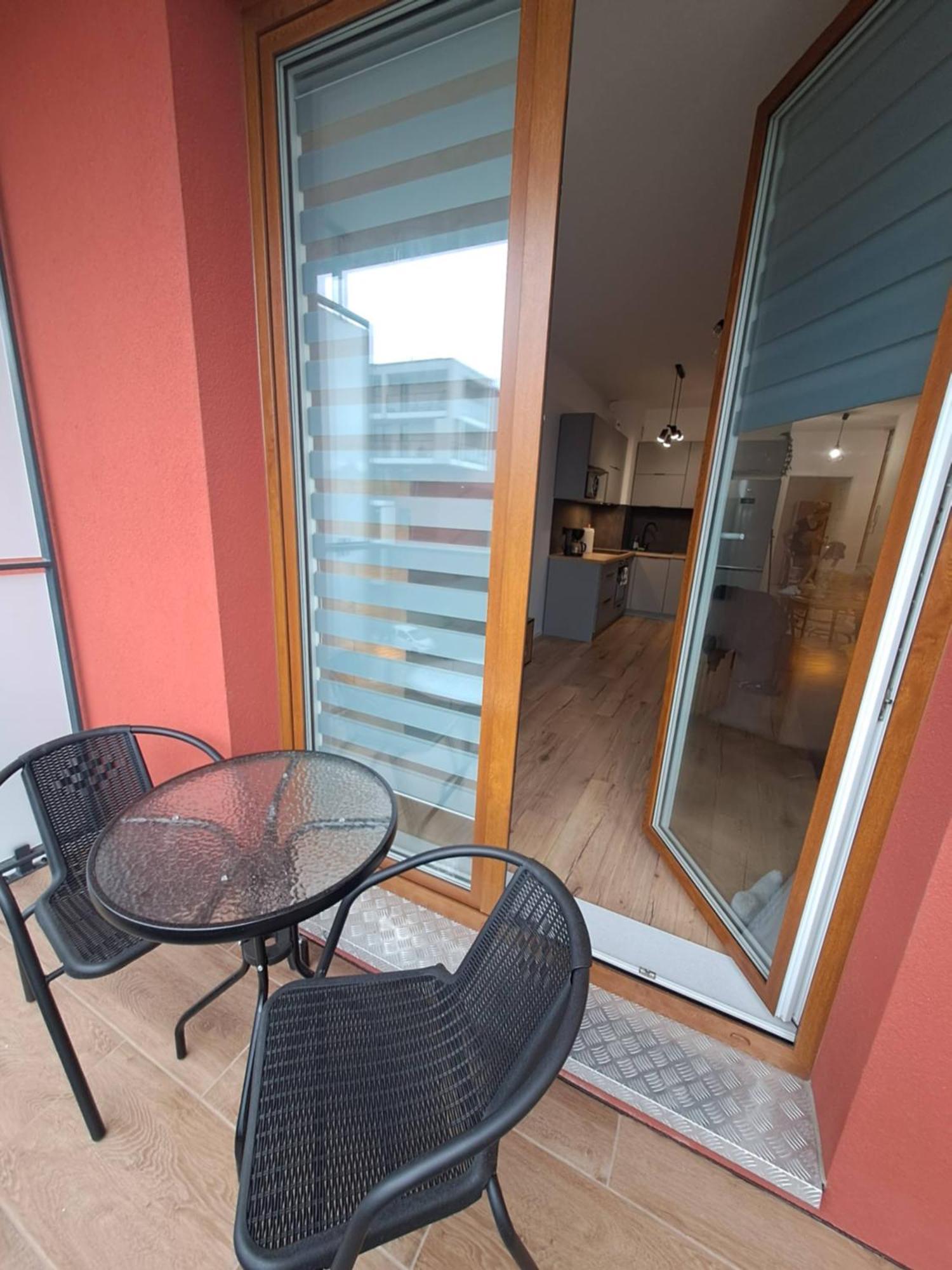 Bazylek, Miejsce Parkingowe W Garazu Podziemnym Apartamento *
