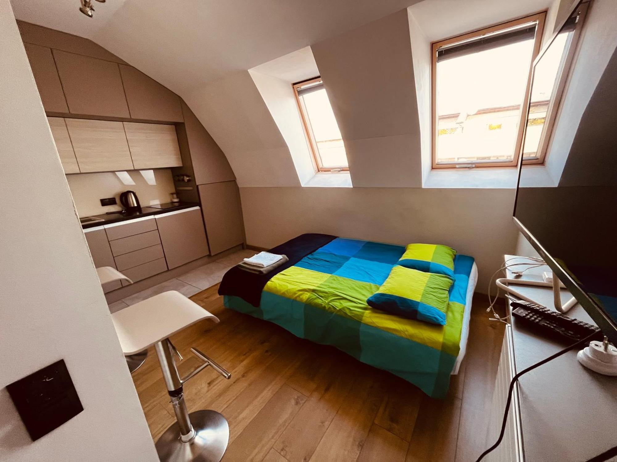 By The Roof Apartment *
