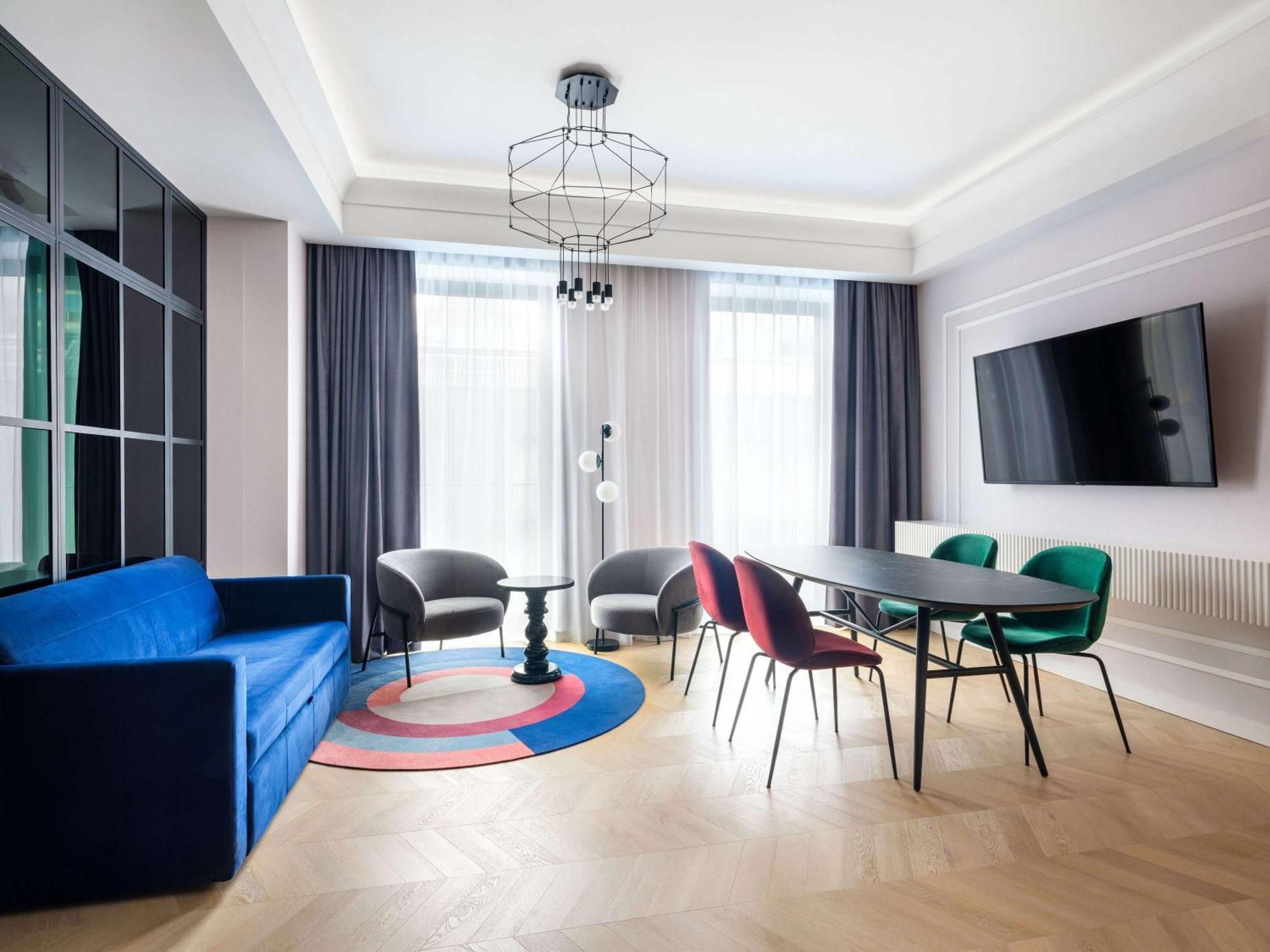 Mercure Fabryczna 4*